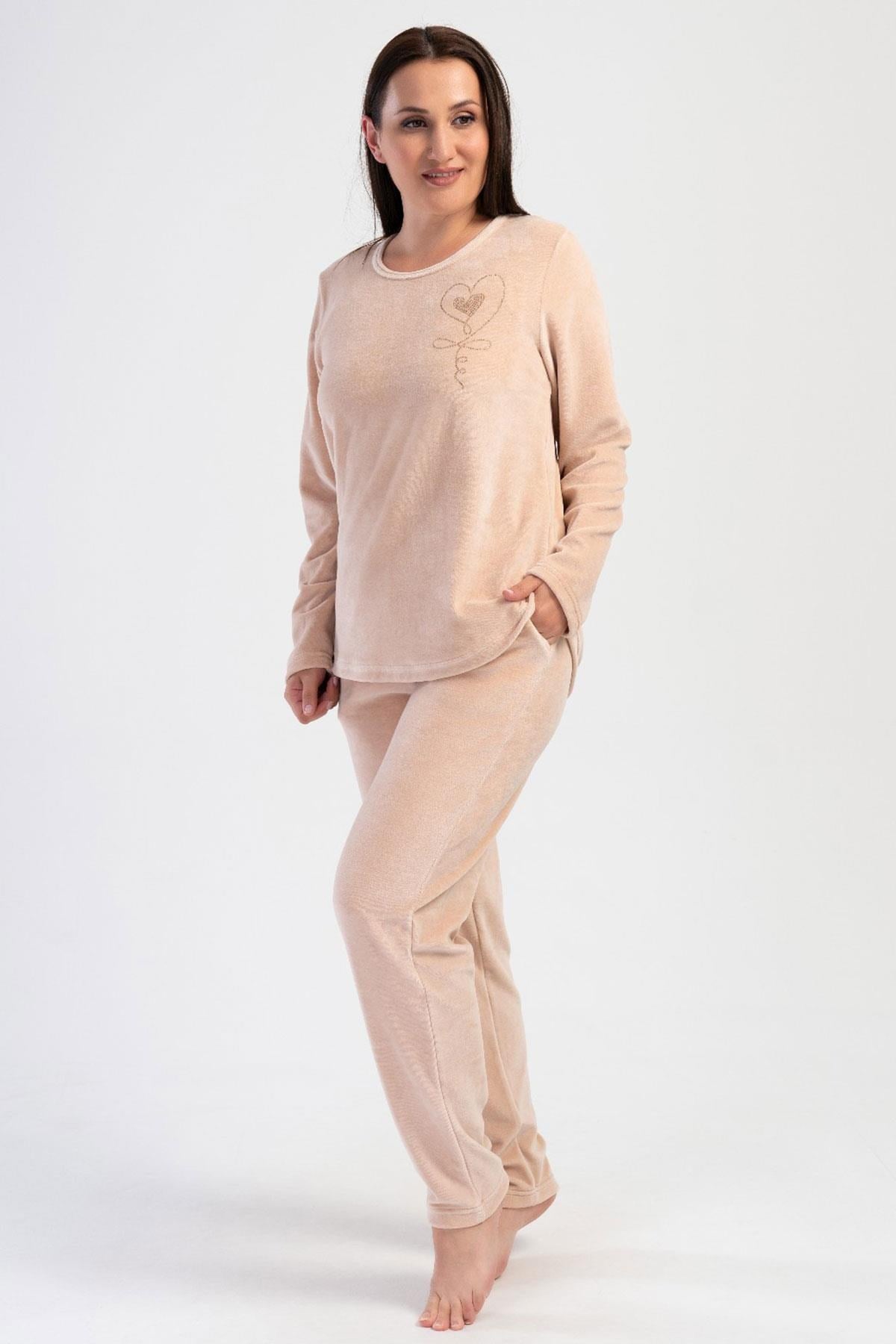 324714Kadın Büyük Beden Kadife Uzun Kol Bej Pijama Takım C9T8N0O304Kadın Büyük Beden Kadife Uzun Kol Bej Pijama Takım C9T8N0O304VienettaBüyük BedenBüyük BedenVienettaKadın Büyük Beden Kadife Uzun Kol Bej Pijama Takım C9T8N0O304