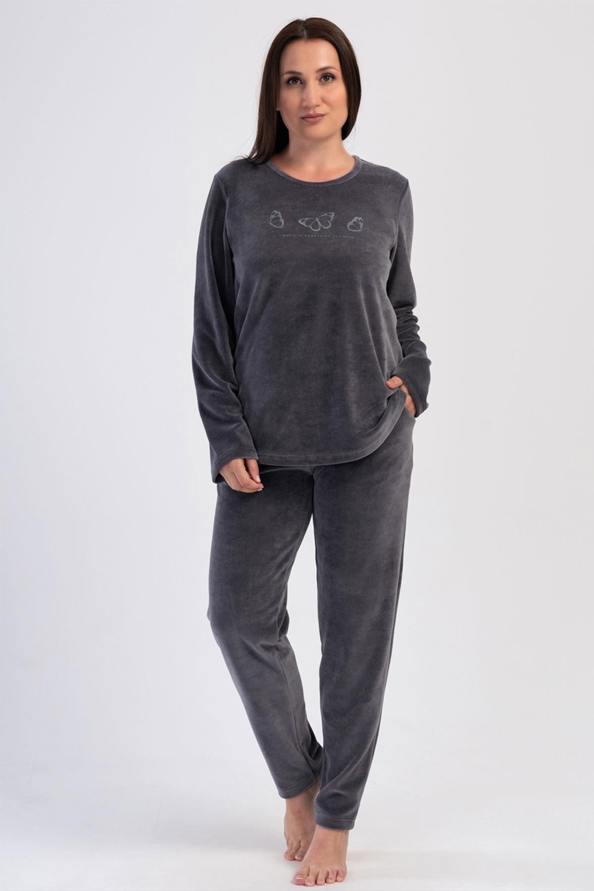 324378Kadın Büyük Beden Kadife Uzun Kol Füme Pijama Takım C8T8N0O304Kadın Büyük Beden Kadife Uzun Kol Füme Pijama Takım C8T8N0O304VienettaBüyük BedenBüyük BedenVienettaKadın Büyük Beden Kadife Uzun Kol Füme Pijama Takım C8T8N0O304