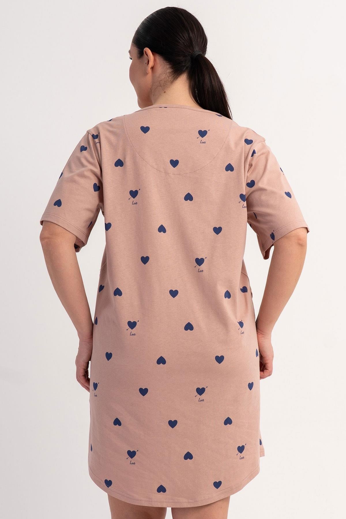 333064Kadın Büyük Beden Kısa Kollu Cepli Kalp Desenli Pembe Gecelik Tunik C0T2N0106Kısa GecelikVienettaKadın Büyük Beden Kısa Kollu Cepli Kalp Desenli Pembe Gecelik Tunik C0T2N0106