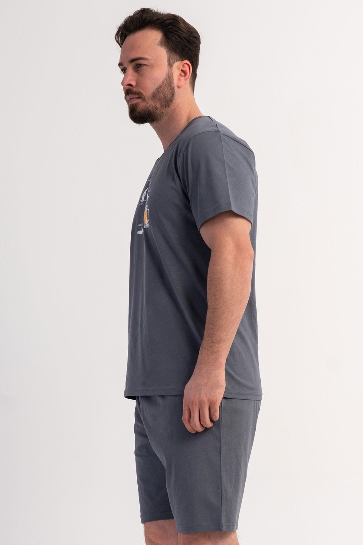 333086Erkek Büyük Beden Kısa Kol Şortlu Füme Pijama Takım C8T1N1106Pijama TakımıVienettaErkek Büyük Beden Kısa Kol Şortlu Füme Pijama Takım C8T1N1106