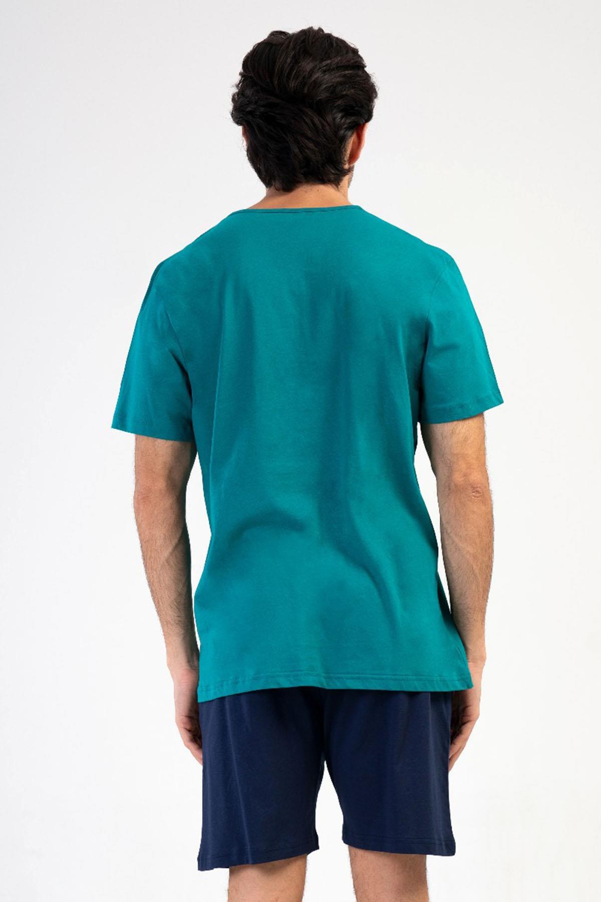 330876Erkek Büyük Beden Kısa Kol Şortlu Silver Pine %100 Pamuk Pijama Takımı C8T7N1904Pijama TakımıVienettaErkek Büyük Beden Kısa Kol Şortlu Silver Pine %100 Pamuk Pijama Takımı C8T7N1904