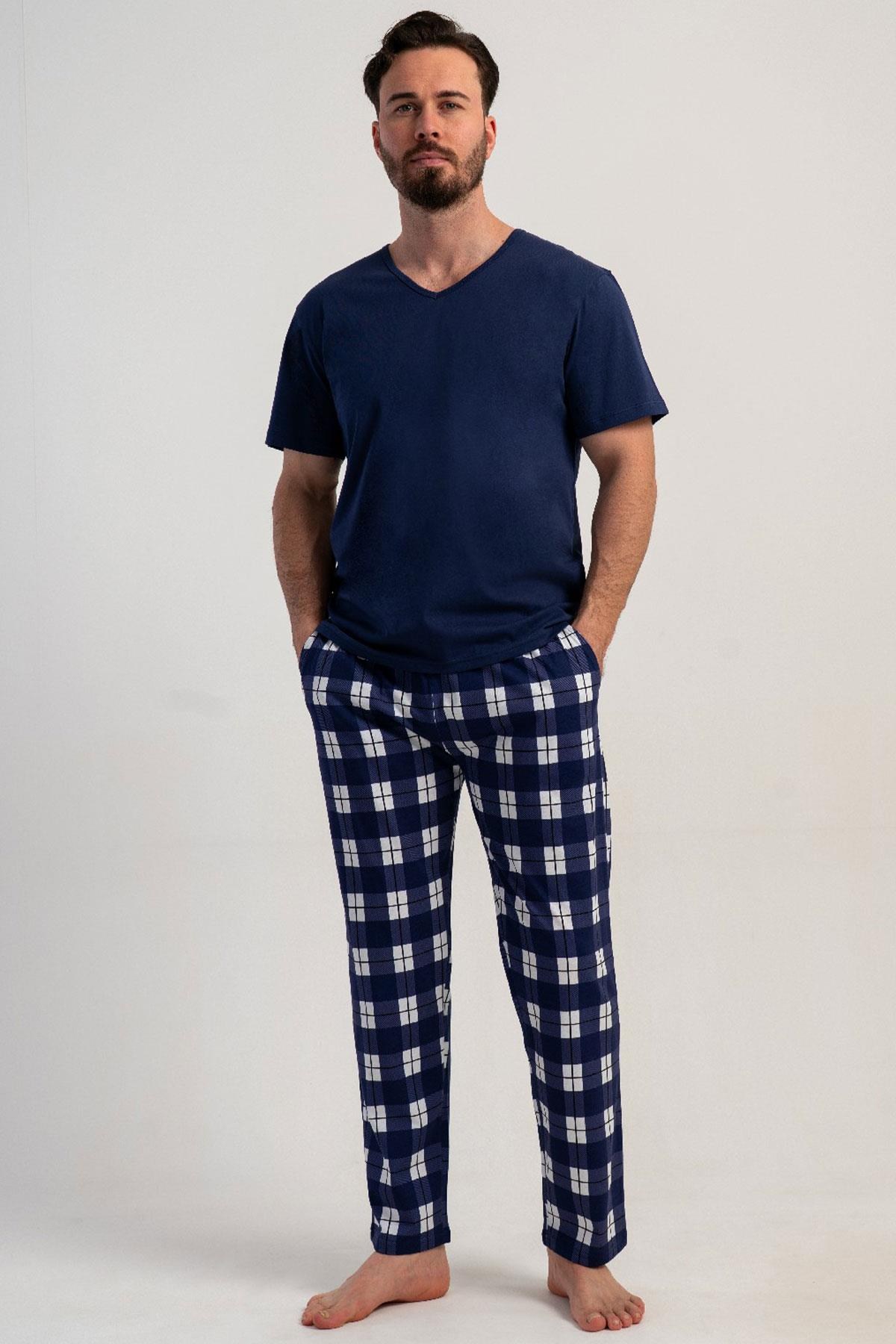 333071Erkek Büyük Beden Kısa Kollu Ekose Alt Lacivert Pijama Takımı C1T1N1215Pijama TakımıVienettaErkek Büyük Beden Kısa Kollu Ekose Alt Lacivert Pijama Takımı C1T1N1215
