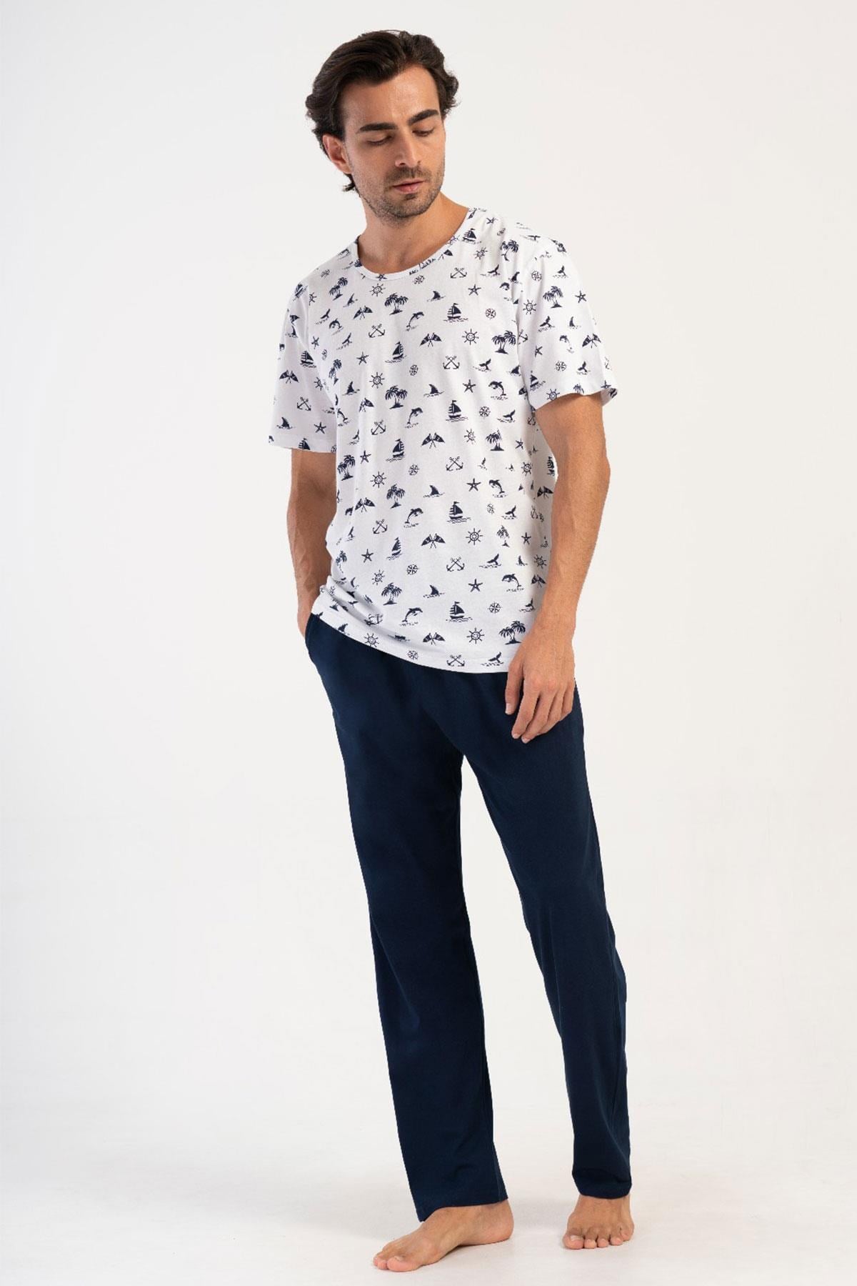 330902Erkek Kısa Kol Beyaz-Lacivert %100 Pamuk Rahat Kalıp Desenli Pijama Takımı C1T7N1804Pijama TakımıVienettaErkek Kısa Kol Beyaz-Lacivert %100 Pamuk Rahat Kalıp Desenli Pijama Takımı C1T7N1804