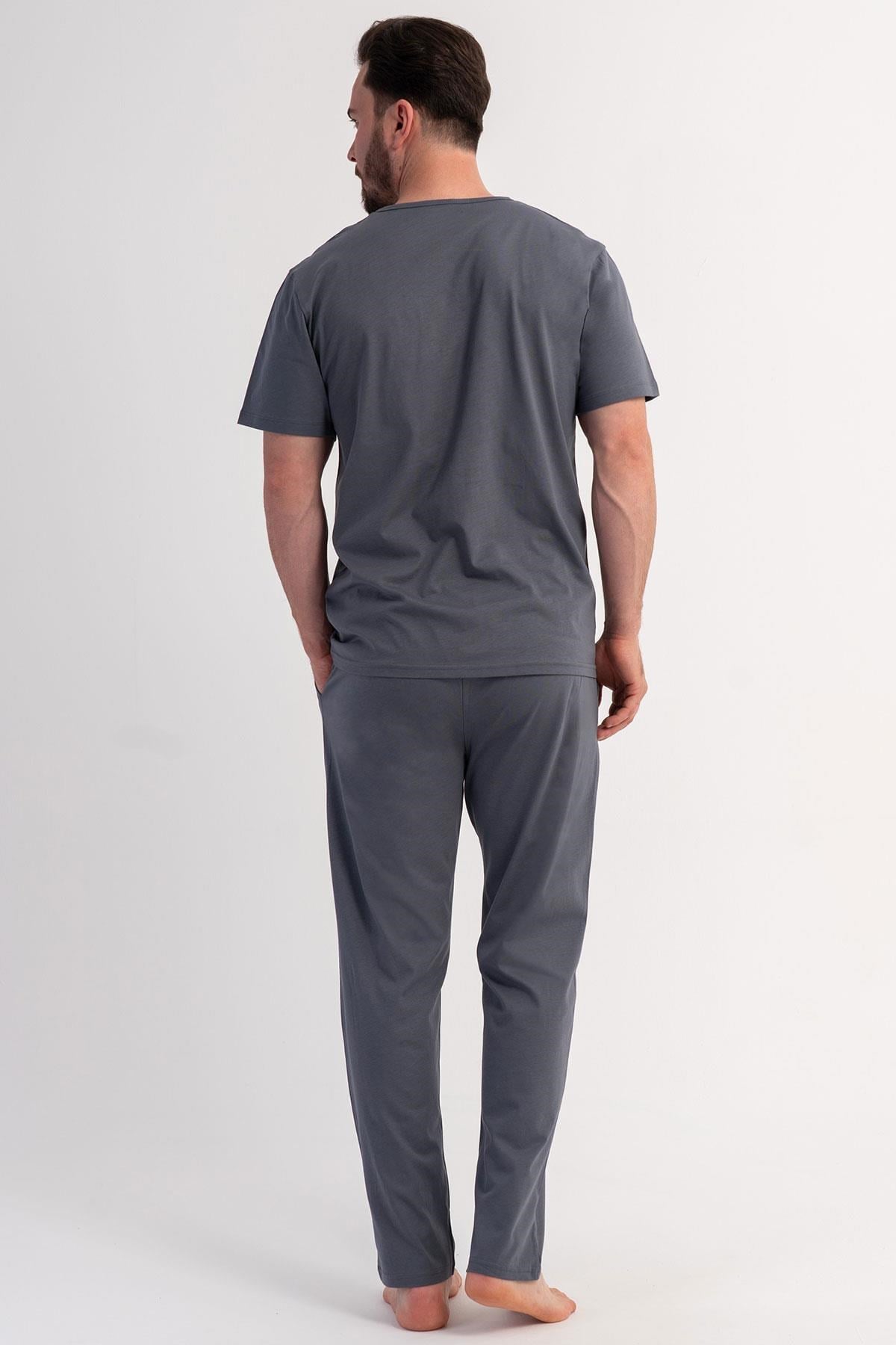 333087Erkek Kısa Kol Füme Pijama Takımı C9T1N1106Pijama TakımıVienettaErkek Kısa Kol Füme Pijama Takımı C9T1N1106