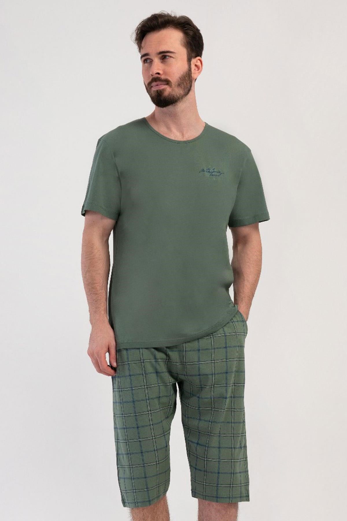 330889Erkek Kısa Kol Haki Kapri Pijama Takımı C7T4N2804Pijama TakımıVienettaErkek Kısa Kol Haki Kapri Pijama Takımı C7T4N2804