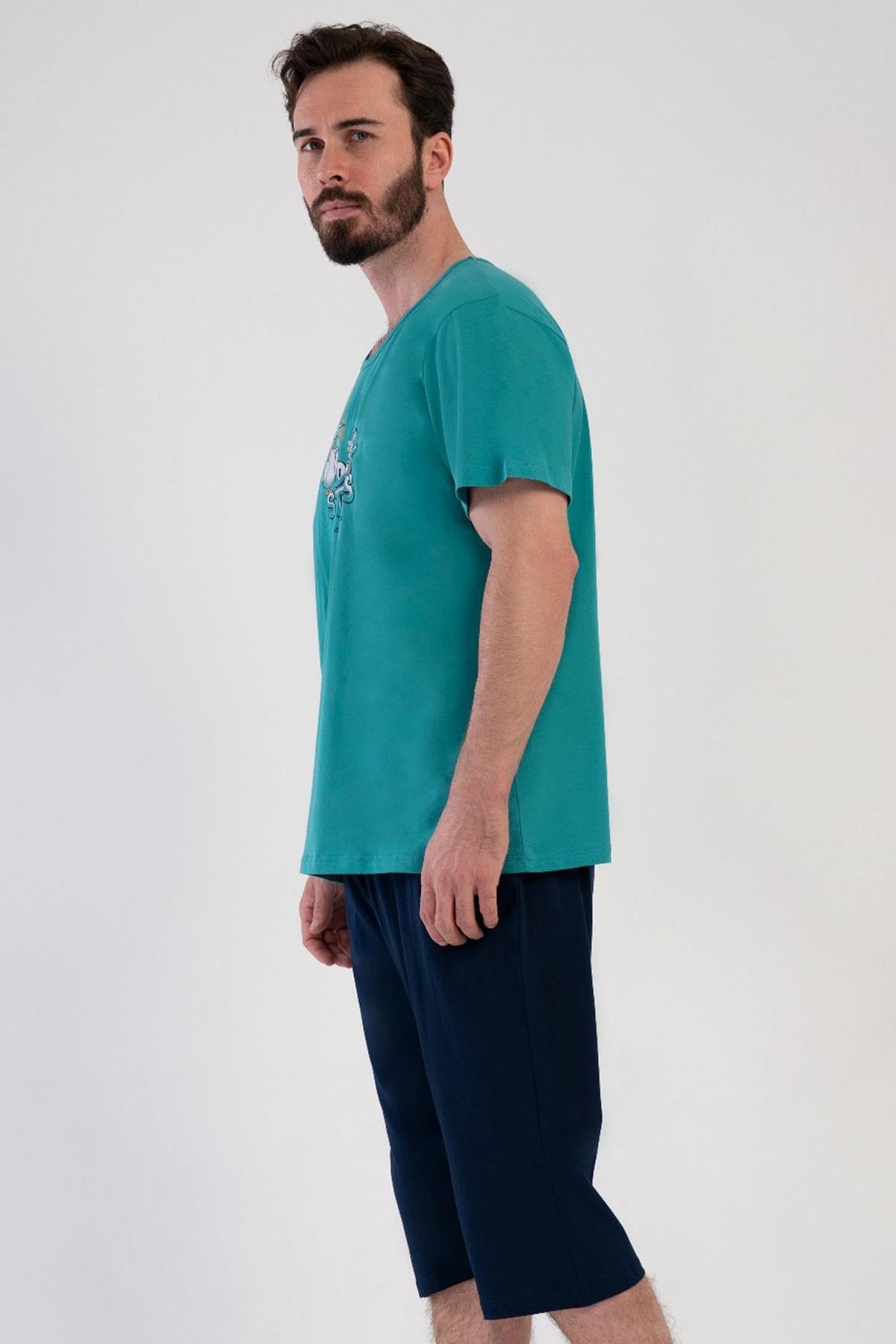 330891Erkek Kısa Kol Kapri %100 Pamuk Silver Pine Pijama Takımı C5T2N4804Pijama TakımıVienettaErkek Kısa Kol Kapri %100 Pamuk Silver Pine Pijama Takımı C5T2N4804