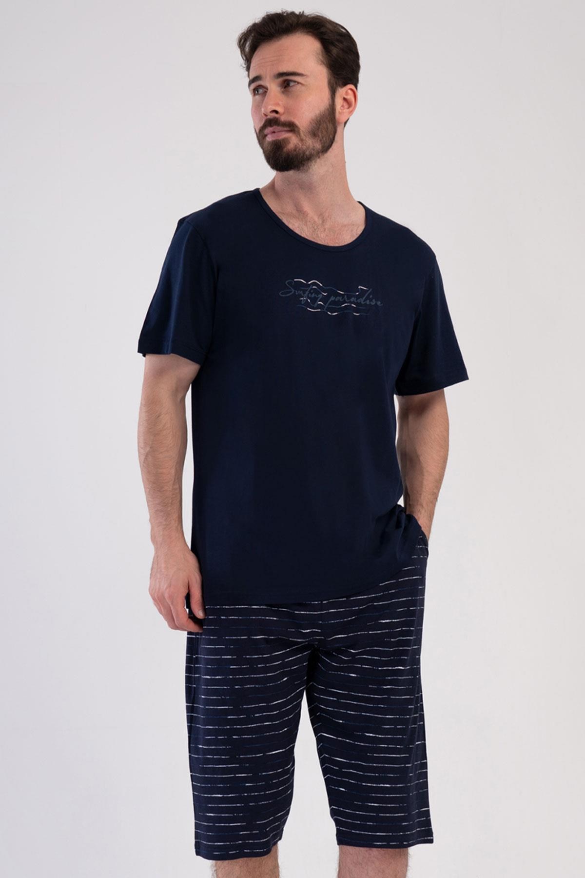 333069Erkek Kısa Kol Kapri Lacivert Pijama Takımı C9T2N1804Pijama TakımıVienettaErkek Kısa Kol Kapri Lacivert Pijama Takımı C9T2N1804