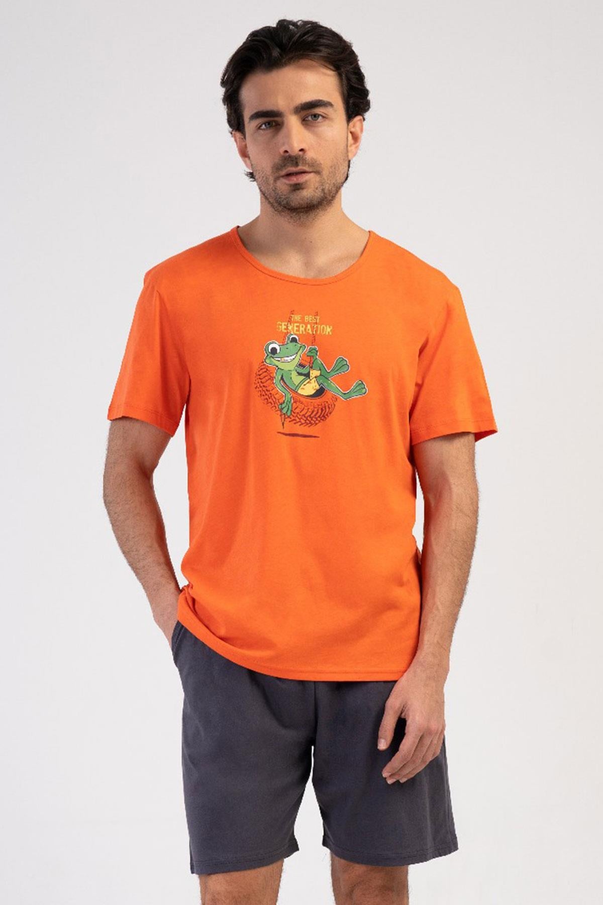 330894Erkek Kısa Kol Salmon Baskılı %100 Pamuk Şortlu Pijama Takımı C5T7N1904Pijama TakımıVienettaErkek Kısa Kol Salmon Baskılı %100 Pamuk Şortlu Pijama Takımı C5T7N1904