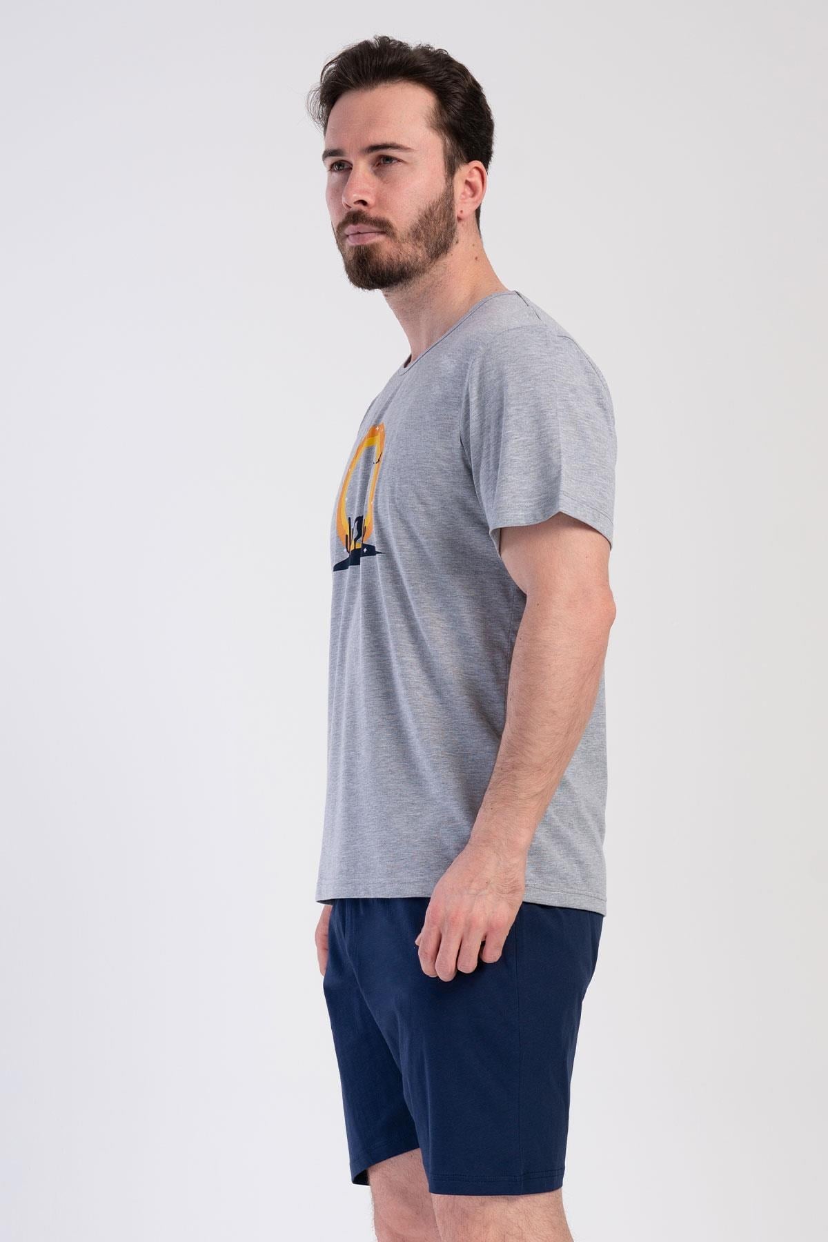 330884Erkek Kısa Kol Şortlu Gri Melanj Baskılı %100 Pamuk Pijama Takımı C9T3N0104Pijama TakımıVienettaErkek Kısa Kol Şortlu Gri Melanj Baskılı %100 Pamuk Pijama Takımı C9T3N0104