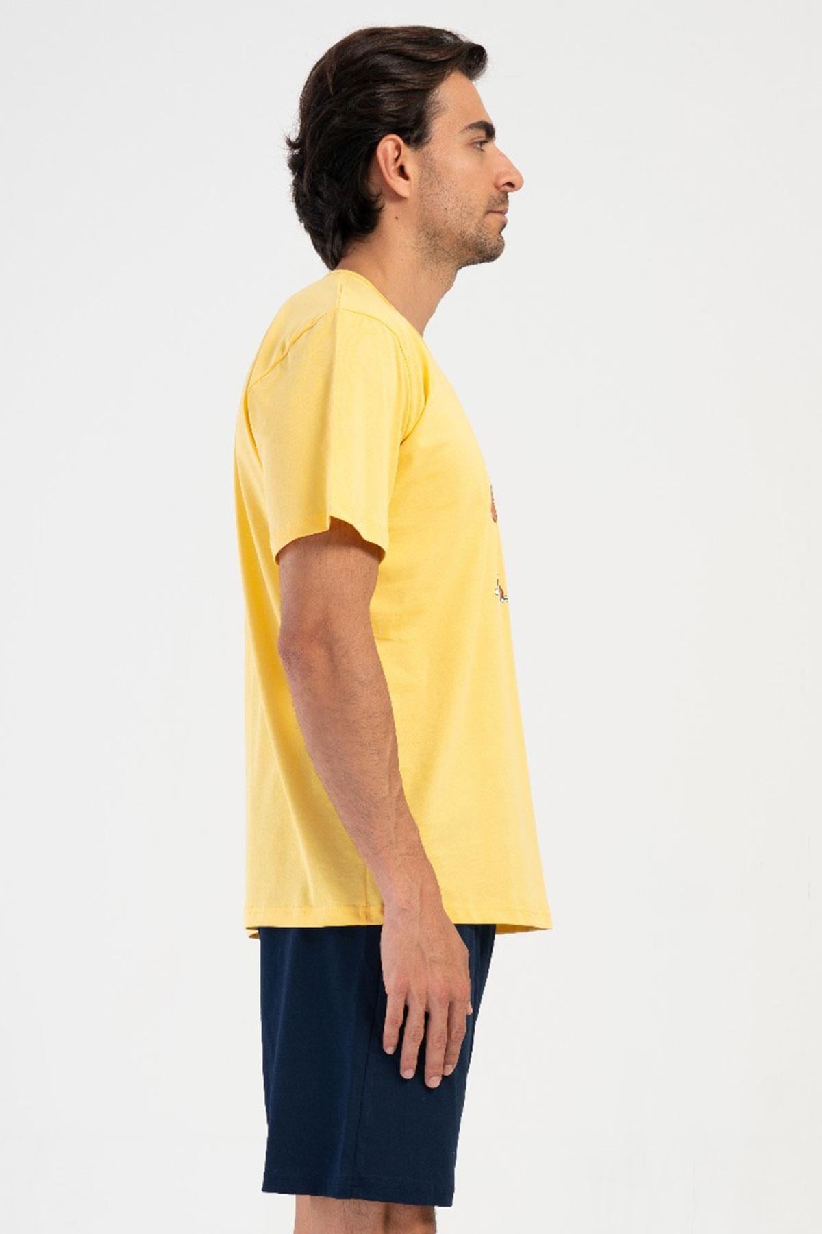 330872Erkek Kısa Kol Şortlu Sarı %100 Pamuk Baskılı Pijama Takımı C8T3N4804Pijama TakımıVienettaErkek Kısa Kol Şortlu Sarı %100 Pamuk Baskılı Pijama Takımı C8T3N4804