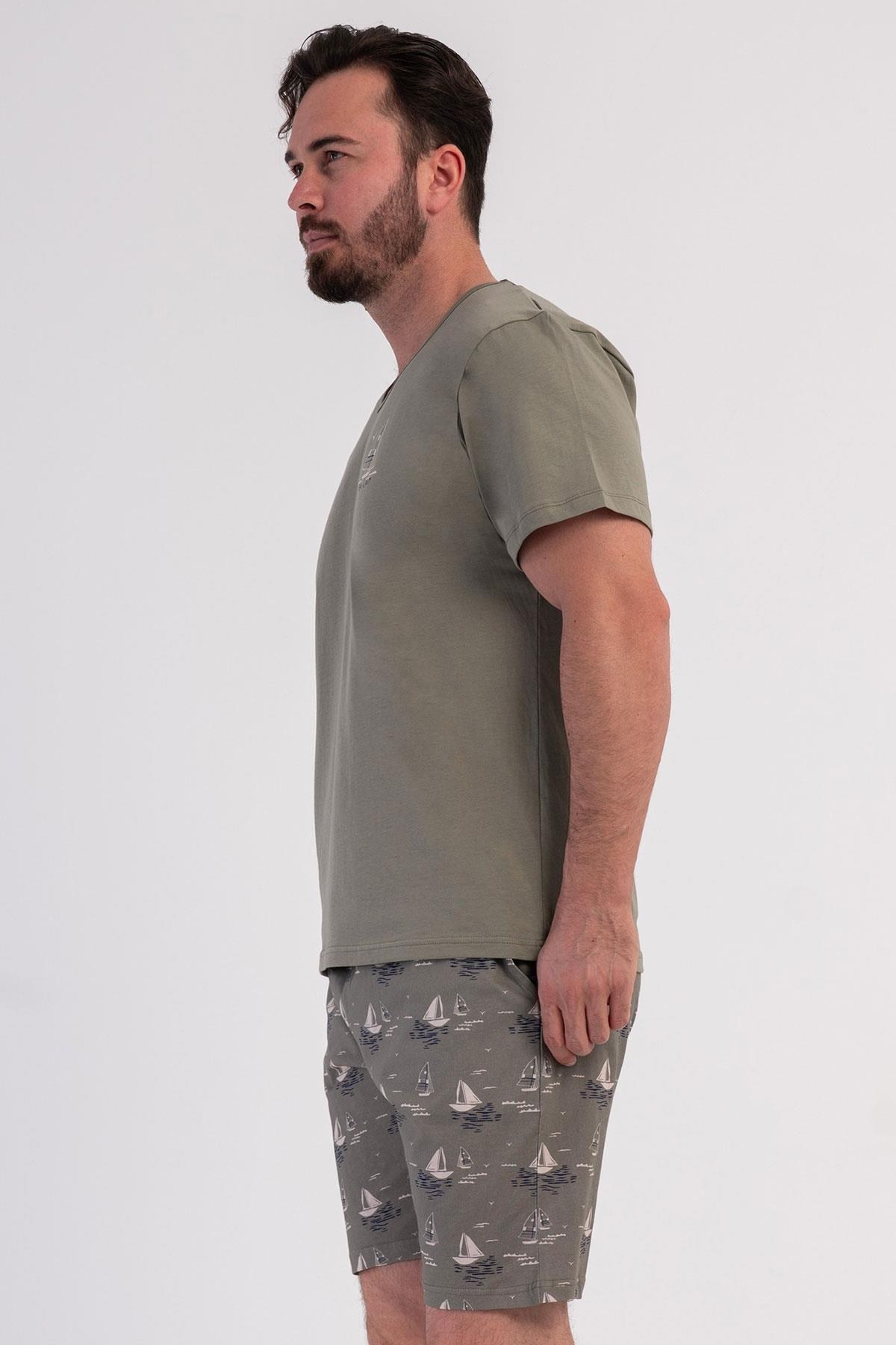 333072Erkek Kısa Kollu V Yaka Haki Şortlu Pijama Takımı C1T7N0106Pijama TakımıVienettaErkek Kısa Kollu V Yaka Haki Şortlu Pijama Takımı C1T7N0106
