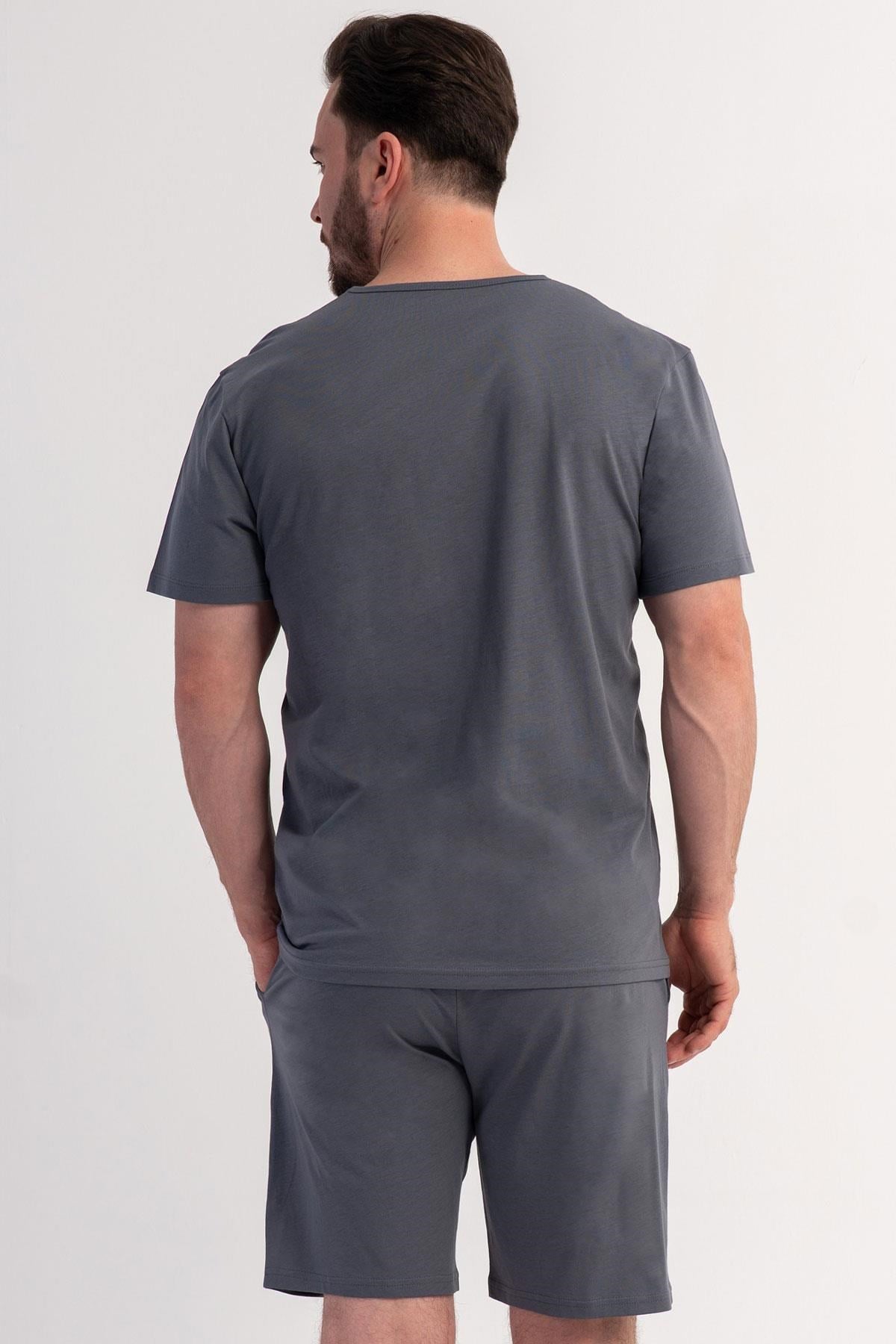 333084Erkek Kısa Kollu Şortlu Füme Pijama Takımı C6T1N1106Pijama TakımıVienettaErkek Kısa Kollu Şortlu Füme Pijama Takımı C6T1N1106