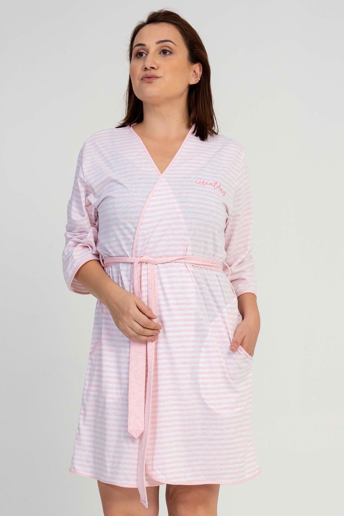 319172Kadın Büyük Beden Kapri Kol Rosebloom Sabahlık C3T2N1601Kadın Büyük Beden Kapri Kol Rosebloom Sabahlık C3T2N1601VienettaTek SabahlıkTek SabahlıkVienettaKadın Büyük Beden Kapri Kol Rosebloom Sabahlık C3T2N1601