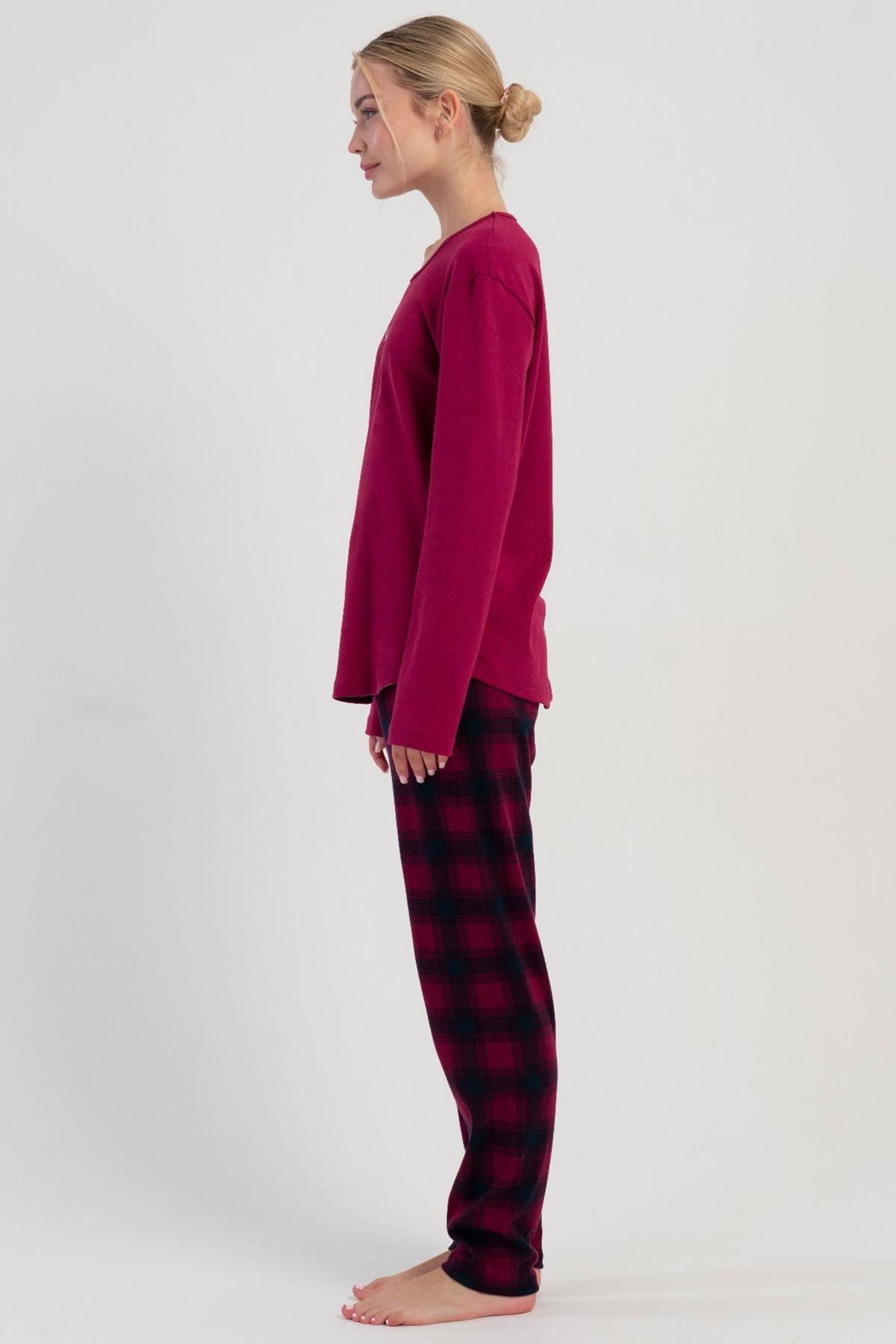 329495Kadın Bordo Uzun Kollu Üst Baskılı Alt Ekose Desenli Pamuklu Pijama Takımı C6T3N1305Uzun Kol PijamaVienettaKadın Bordo Uzun Kollu Üst Baskılı Alt Ekose Desenli Pamuklu Pijama Takımı C6T3N1305