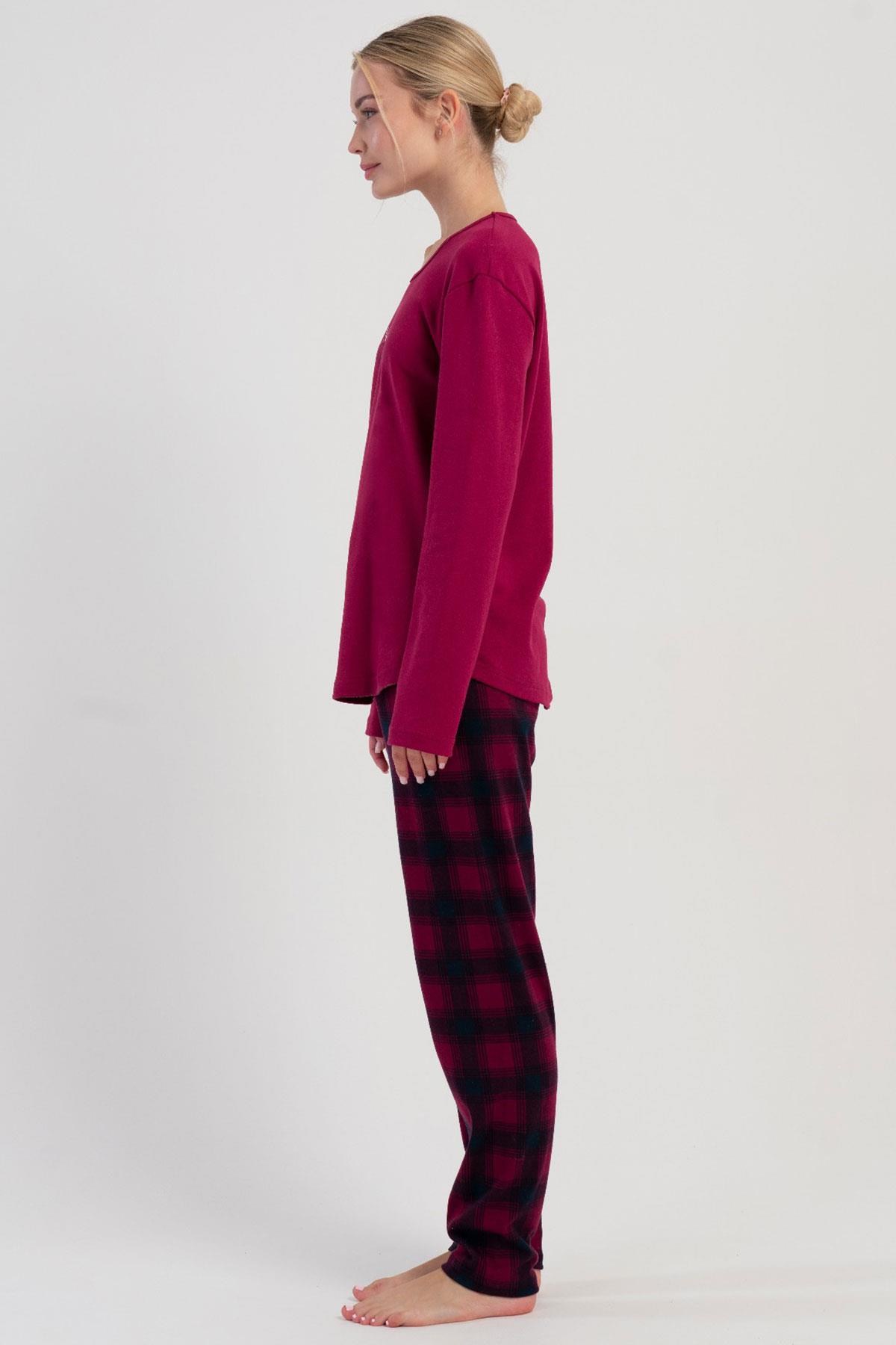 329495Kadın Bordo Uzun Kollu Üst Baskılı Alt Ekose Desenli Pamuklu Pijama Takımı C6T3N1305Uzun Kol PijamaVienettaKadın Bordo Uzun Kollu Üst Baskılı Alt Ekose Desenli Pamuklu Pijama Takımı C6T3N1305