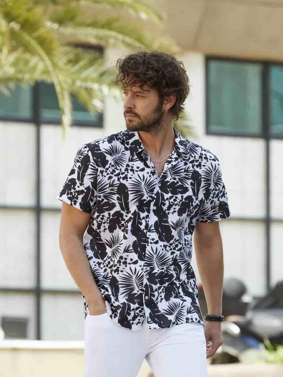 Dufy Siyah Erkek Regular Fit Çiçek Desenli Küba Yaka Kısa Kol Gömlek - 84290