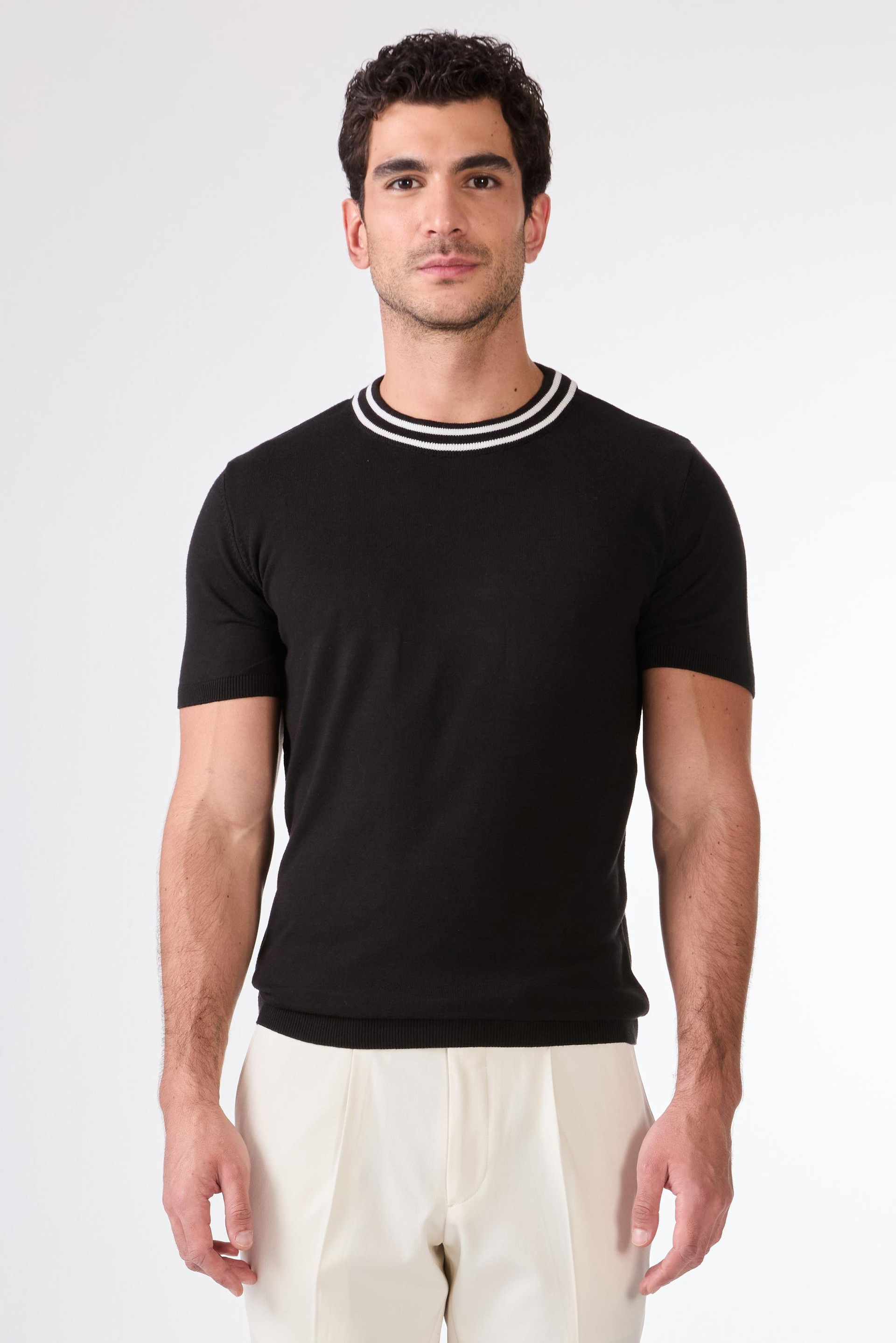 O YAKA TRİKO TSHİRT