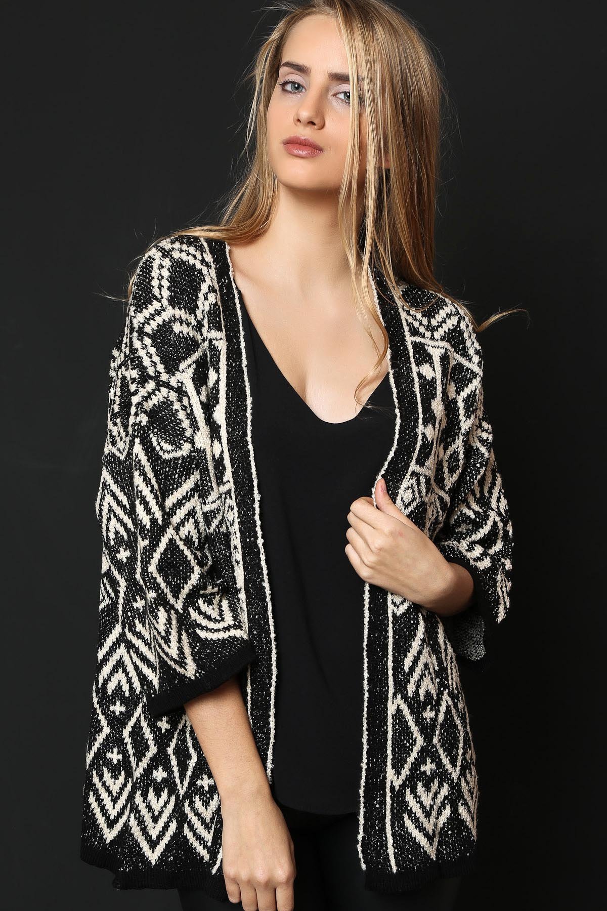 151-5085 ETNİK DESENLİ HIRKA