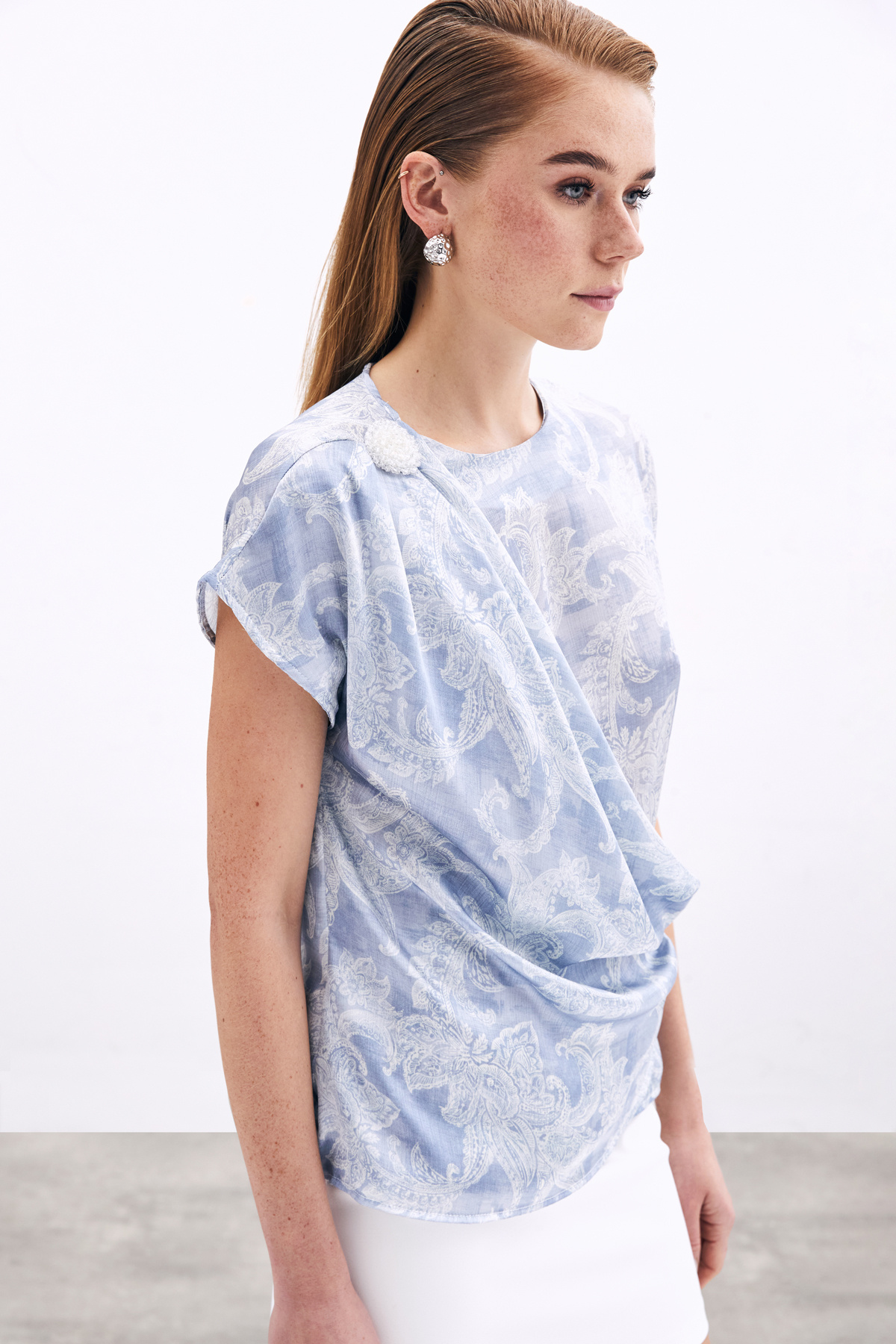 Aksesuar Detaylı Bluz - Mavi