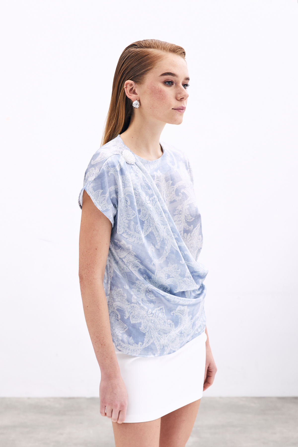 Aksesuar Detaylı Bluz - Mavi