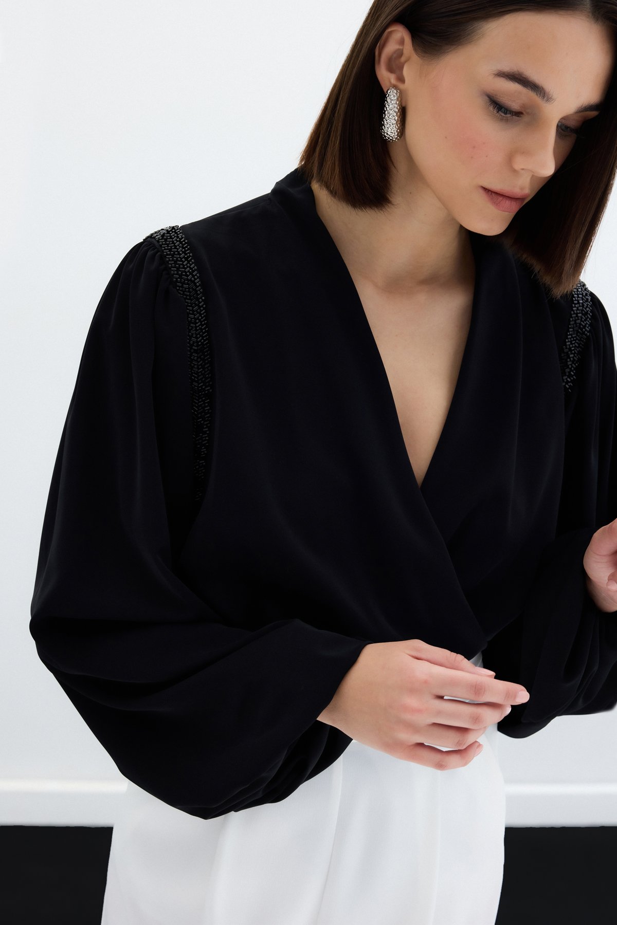 Aksesuar Detaylı Bodysuit Bluz - Siyah