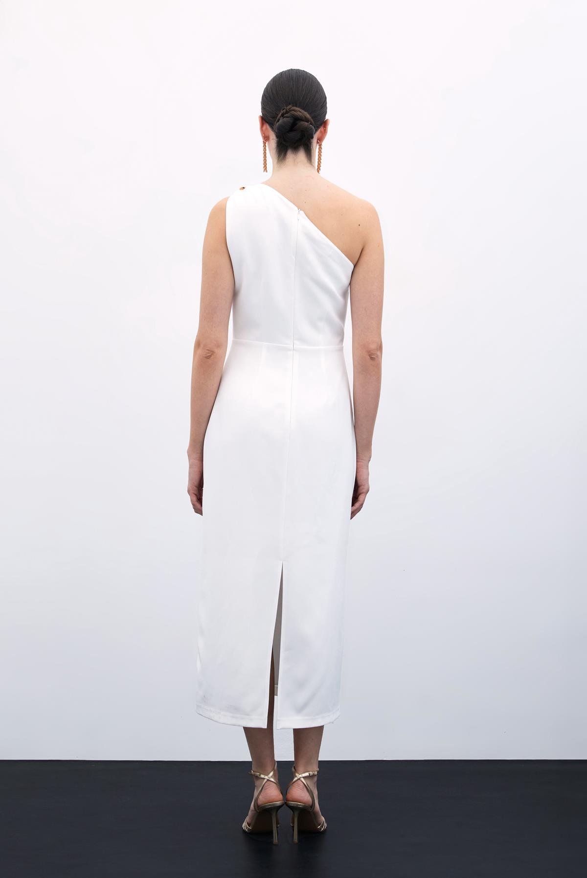 Aksesuar Detaylı Elbise - Ekru