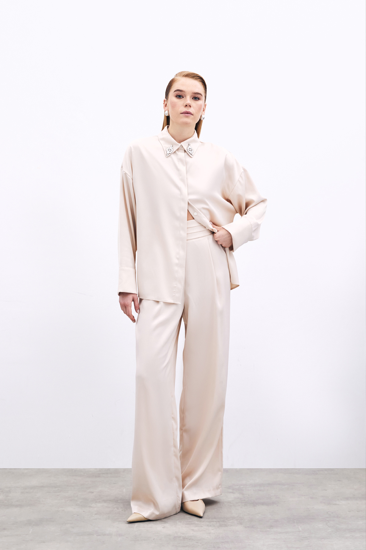 Aksesuar Detaylı Gömlek - Bej