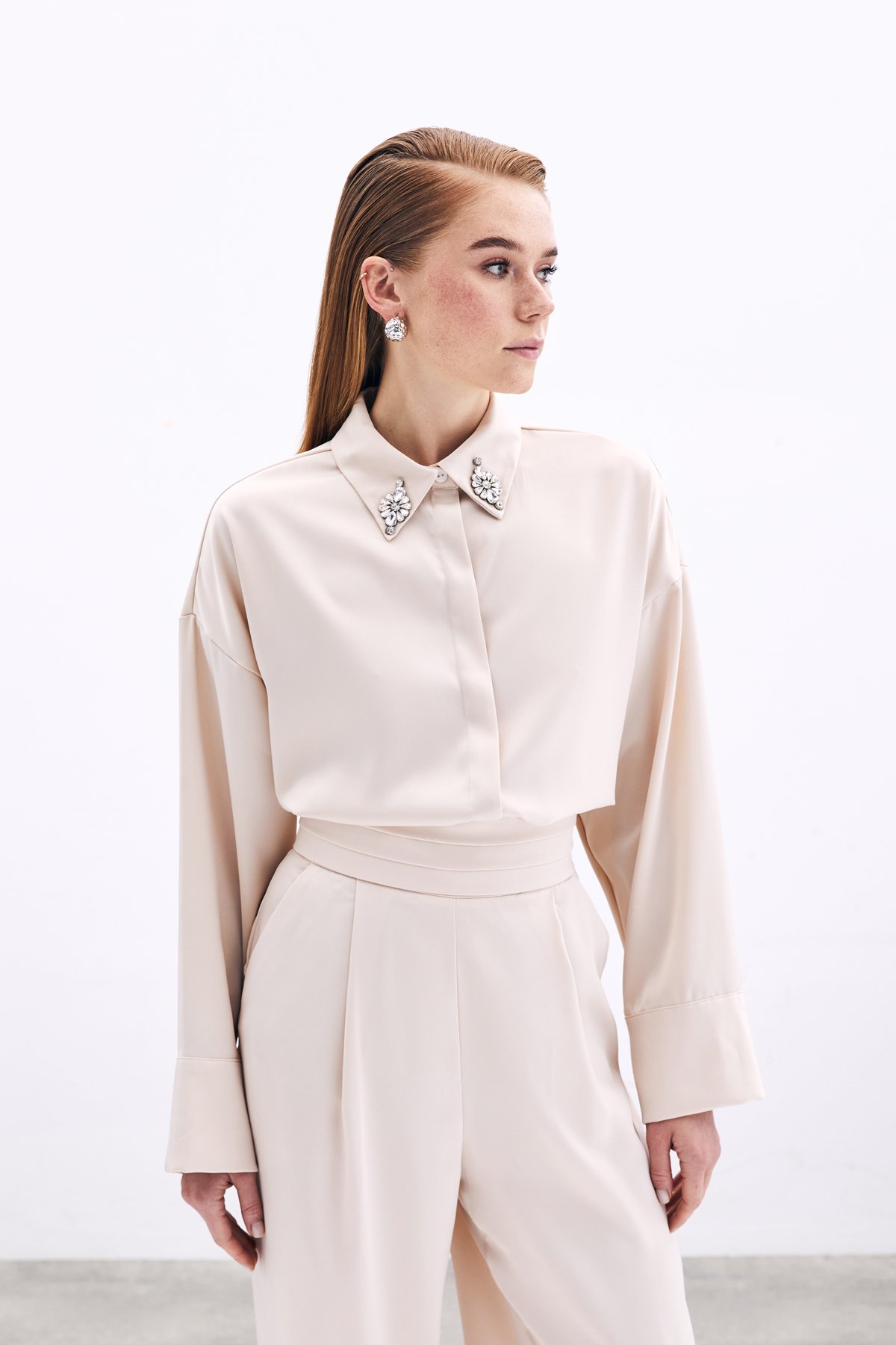 Aksesuar Detaylı Gömlek - Bej