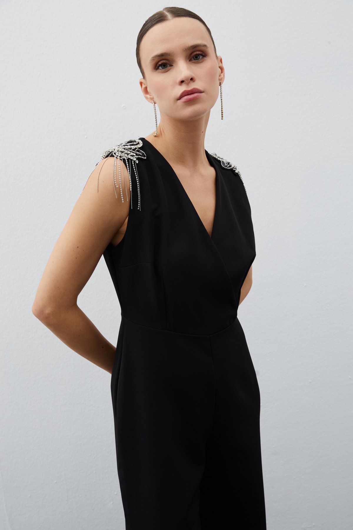 Accessory Detailed Jumpsuit - BLACK