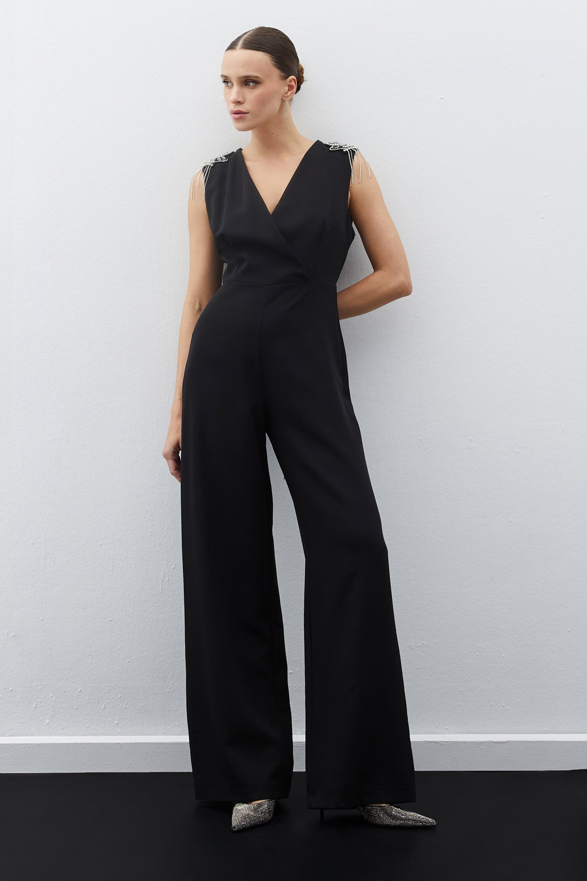 Accessory Detailed Jumpsuit - BLACK