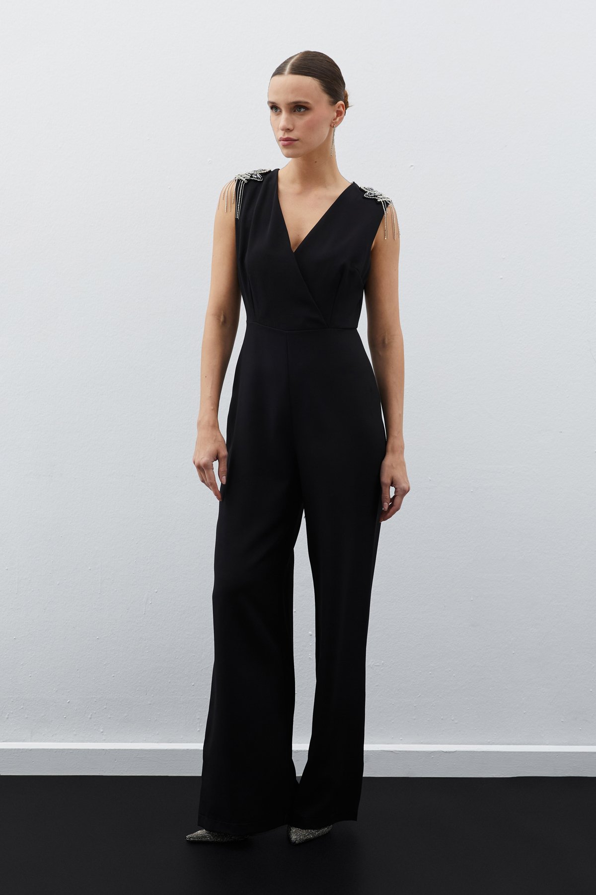 Accessory Detailed Jumpsuit - BLACK