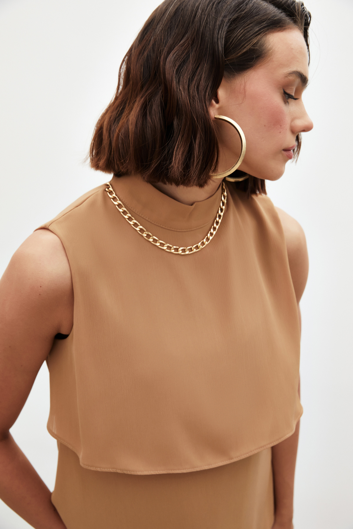 Aksesuar Detaylı Volanlı Bluz - CAMEL