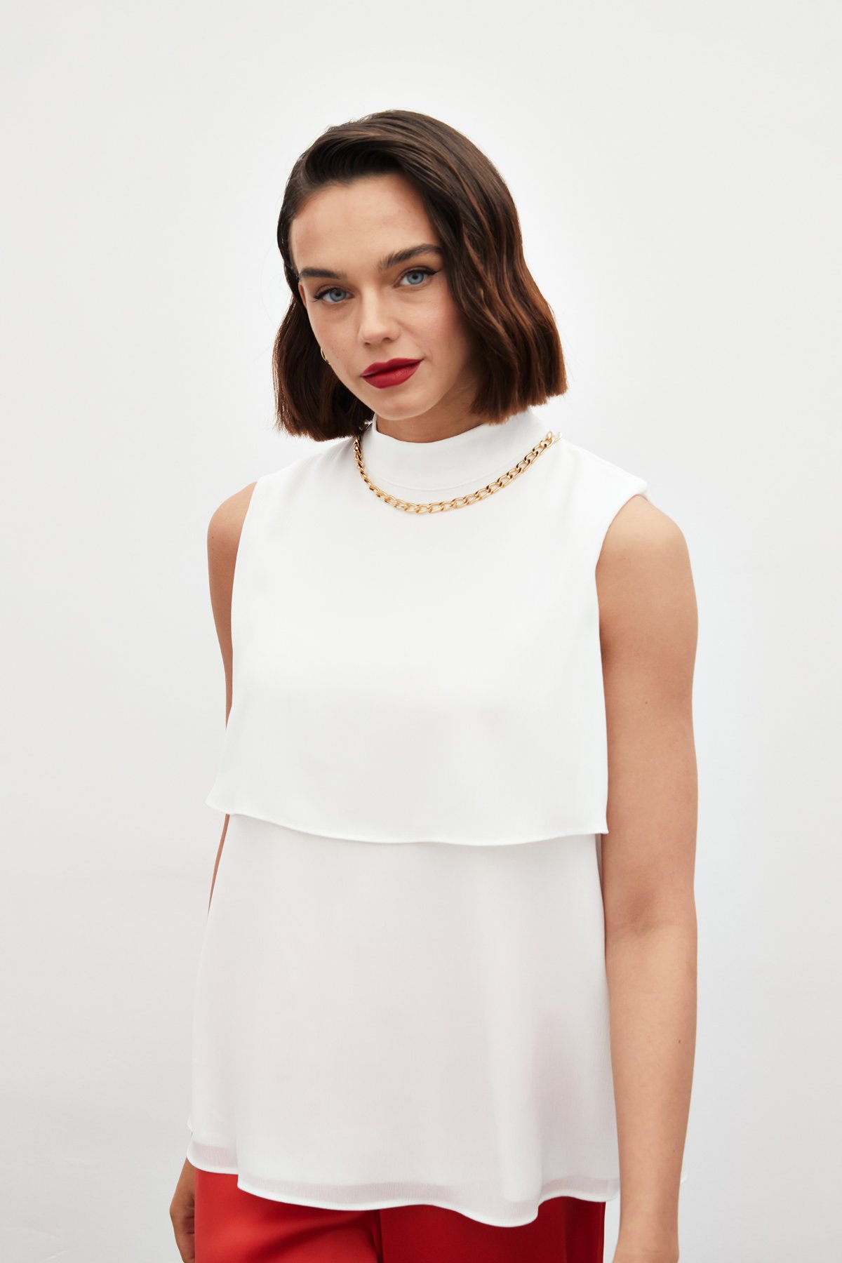 Aksesuar Detaylı Volanlı Bluz - EKRU