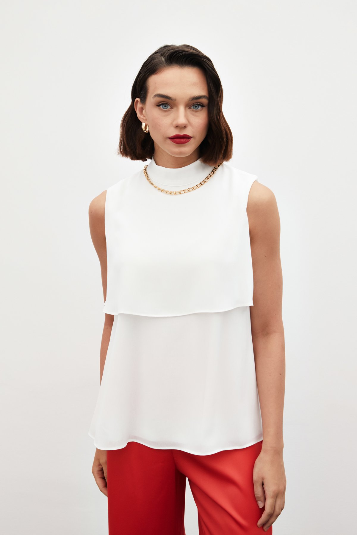 Aksesuar Detaylı Volanlı Bluz - EKRU