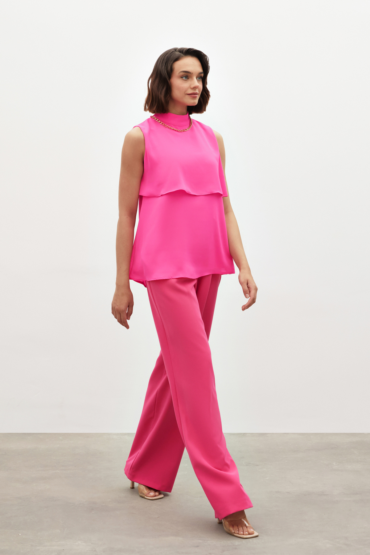 Aksesuar Detaylı Volanlı Bluz - FUŞYA