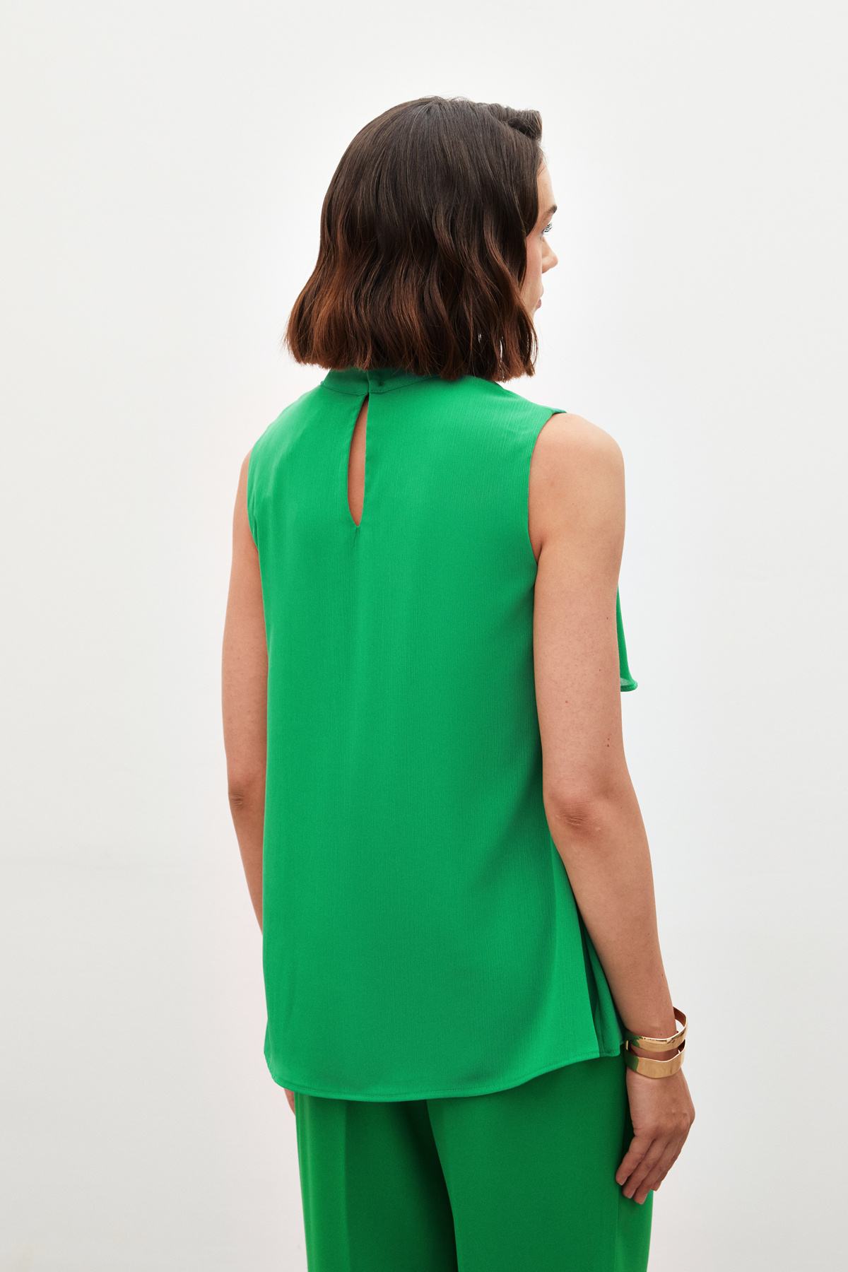 Aksesuar Detaylı Volanlı Bluz - YEŞİL