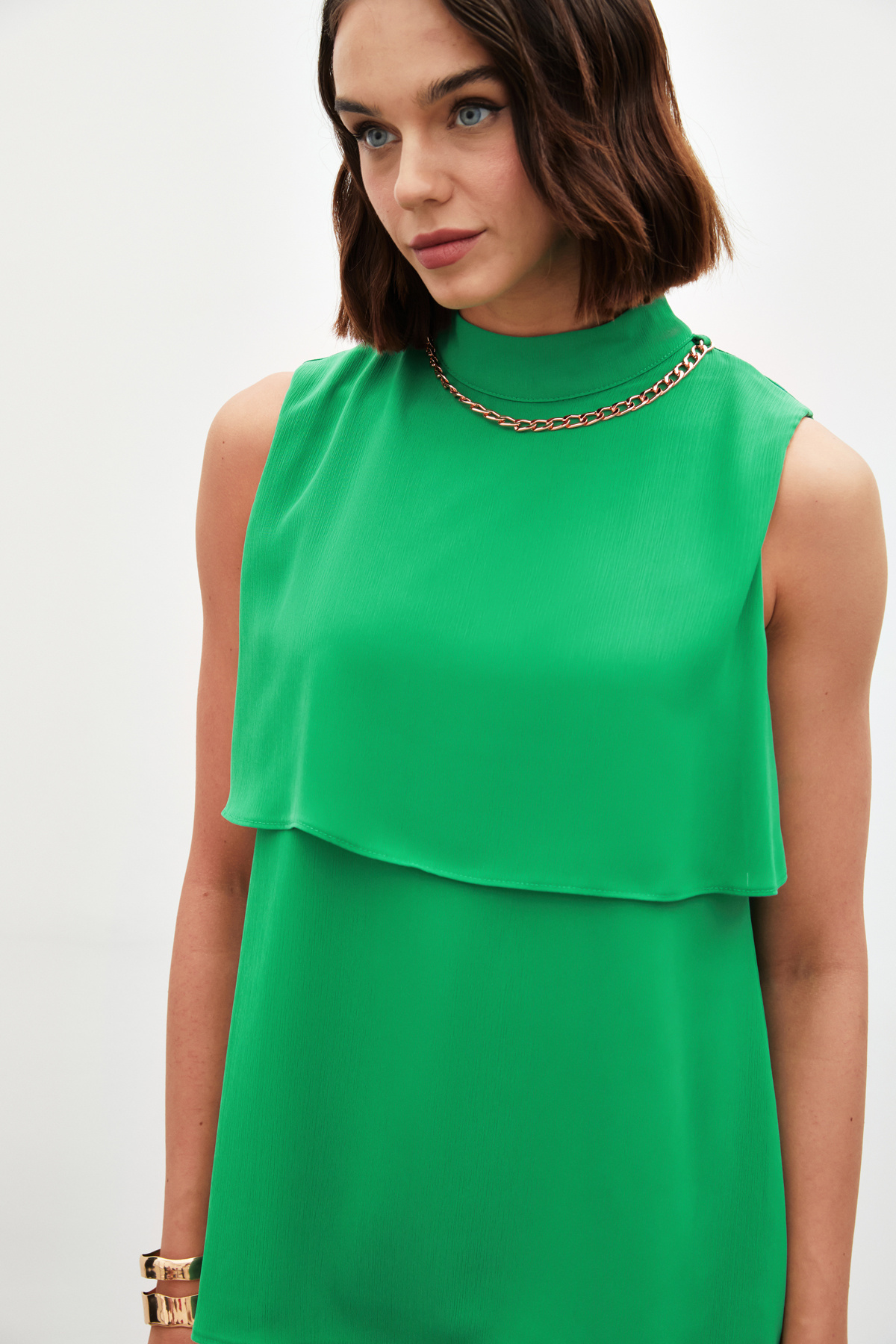 Aksesuar Detaylı Volanlı Bluz - YEŞİL