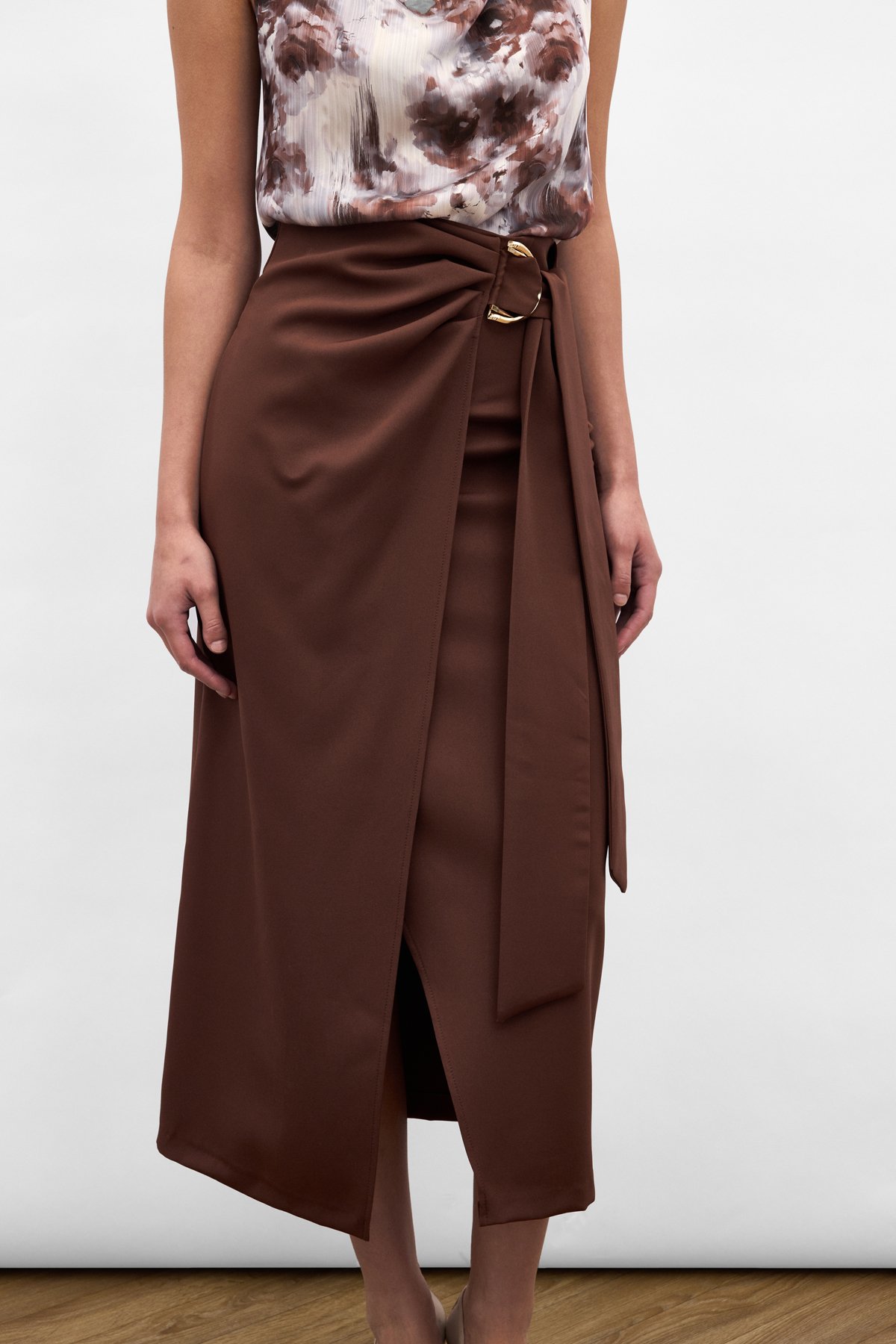 Aksesuar Kuşaklı Yırtmaçlı  Etek - Kahve