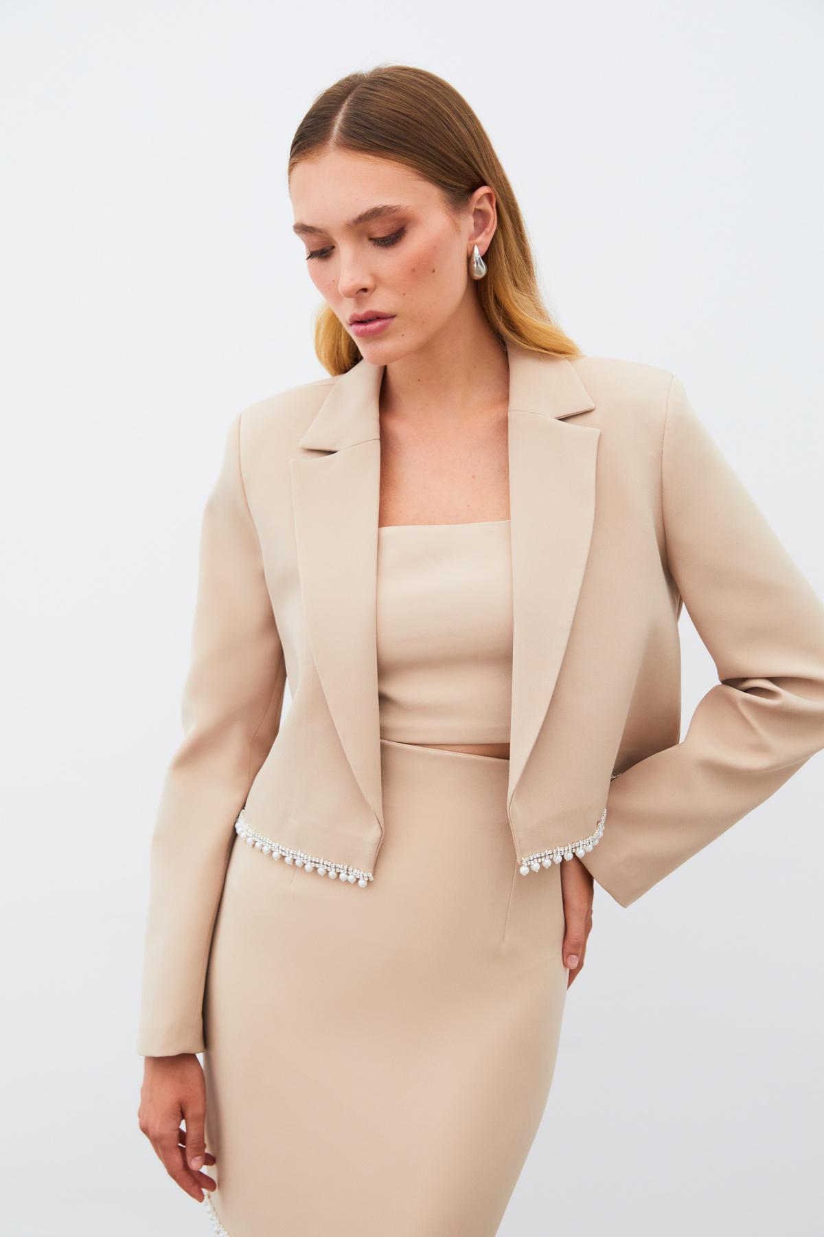 Aksesuarlı Kısa Ceket - BEJ