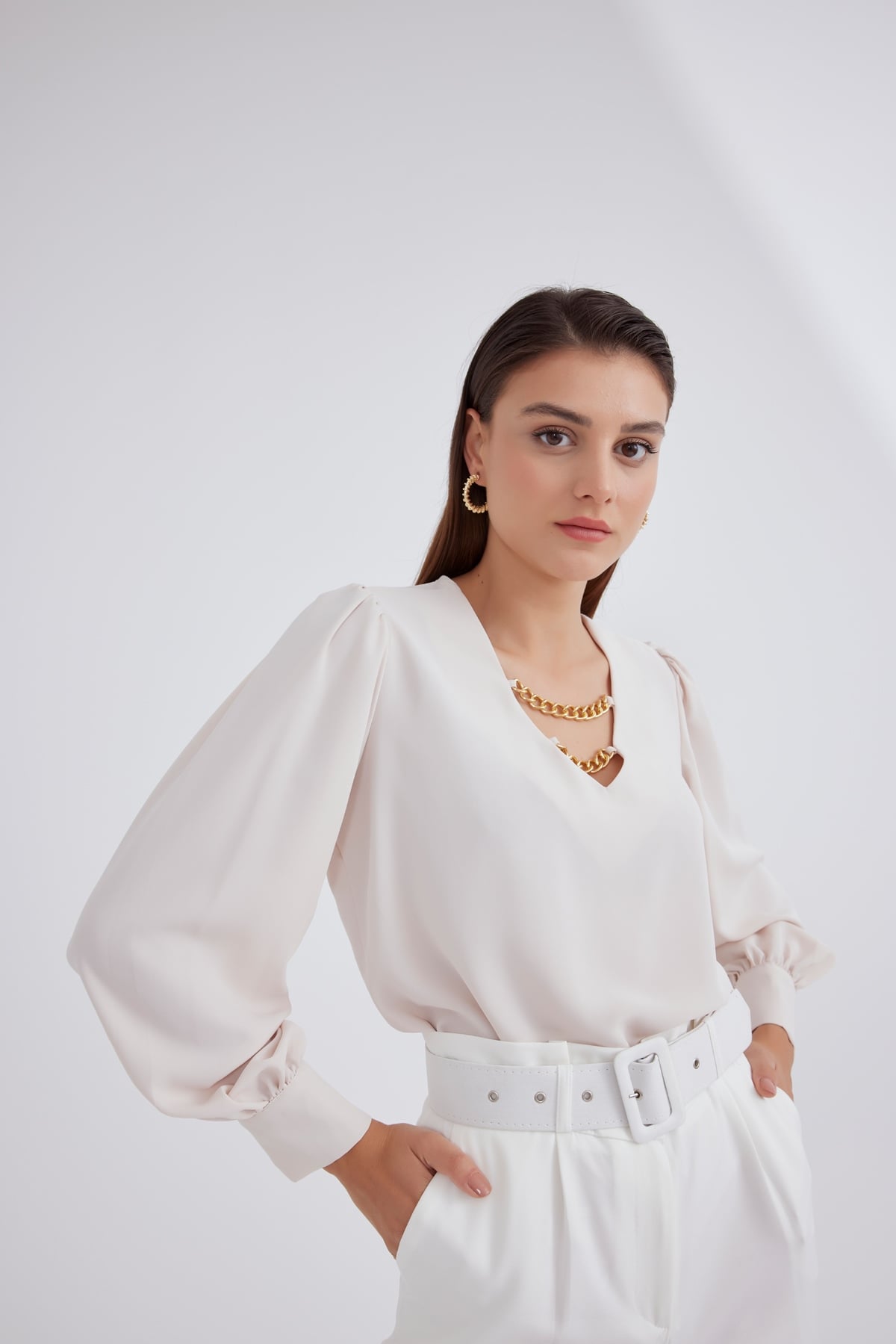 Aksesuarlı salaş bluz - BEJ