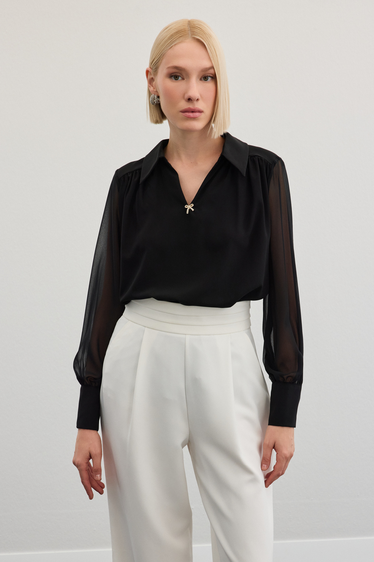 Aksesuarlı Salaş Bluz - Siyah