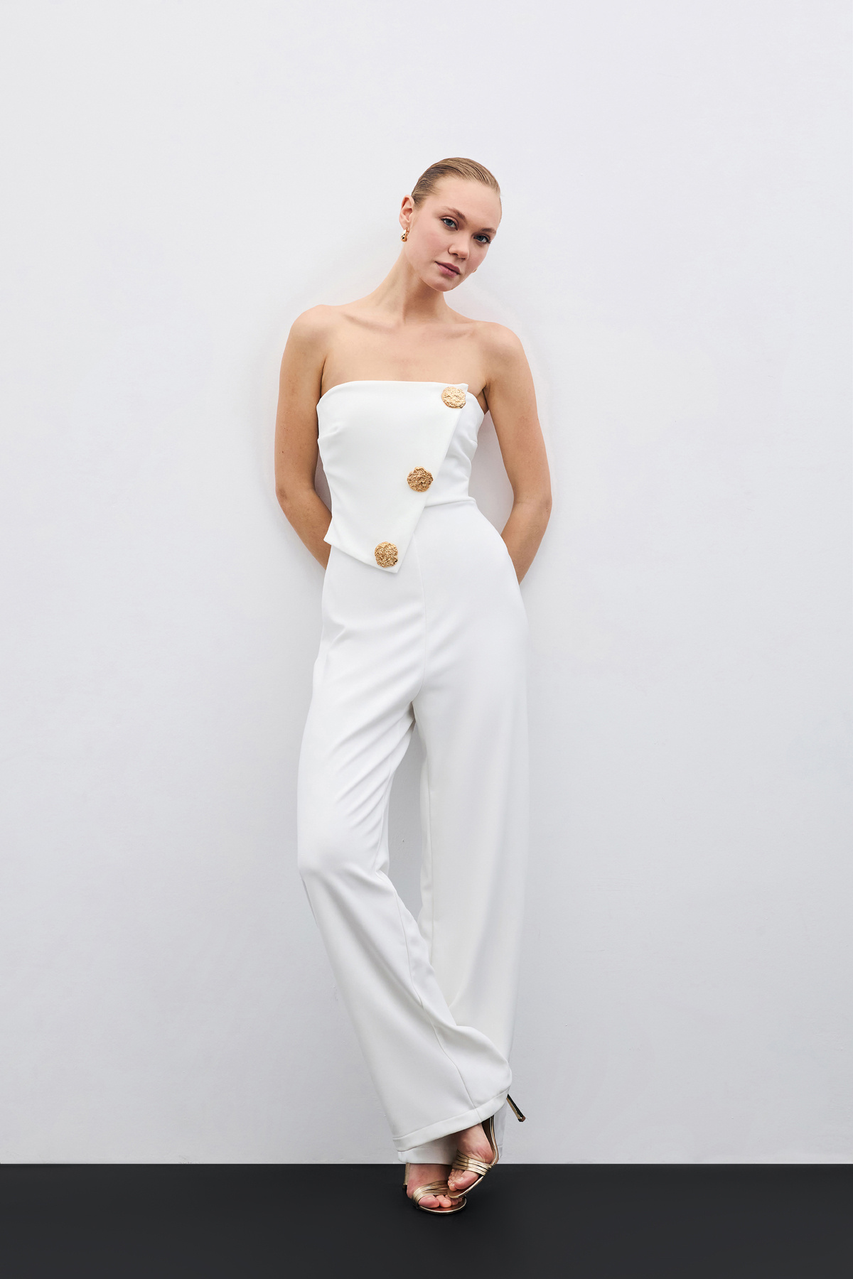 Aksesuarlı Straplez Tulum - Ekru