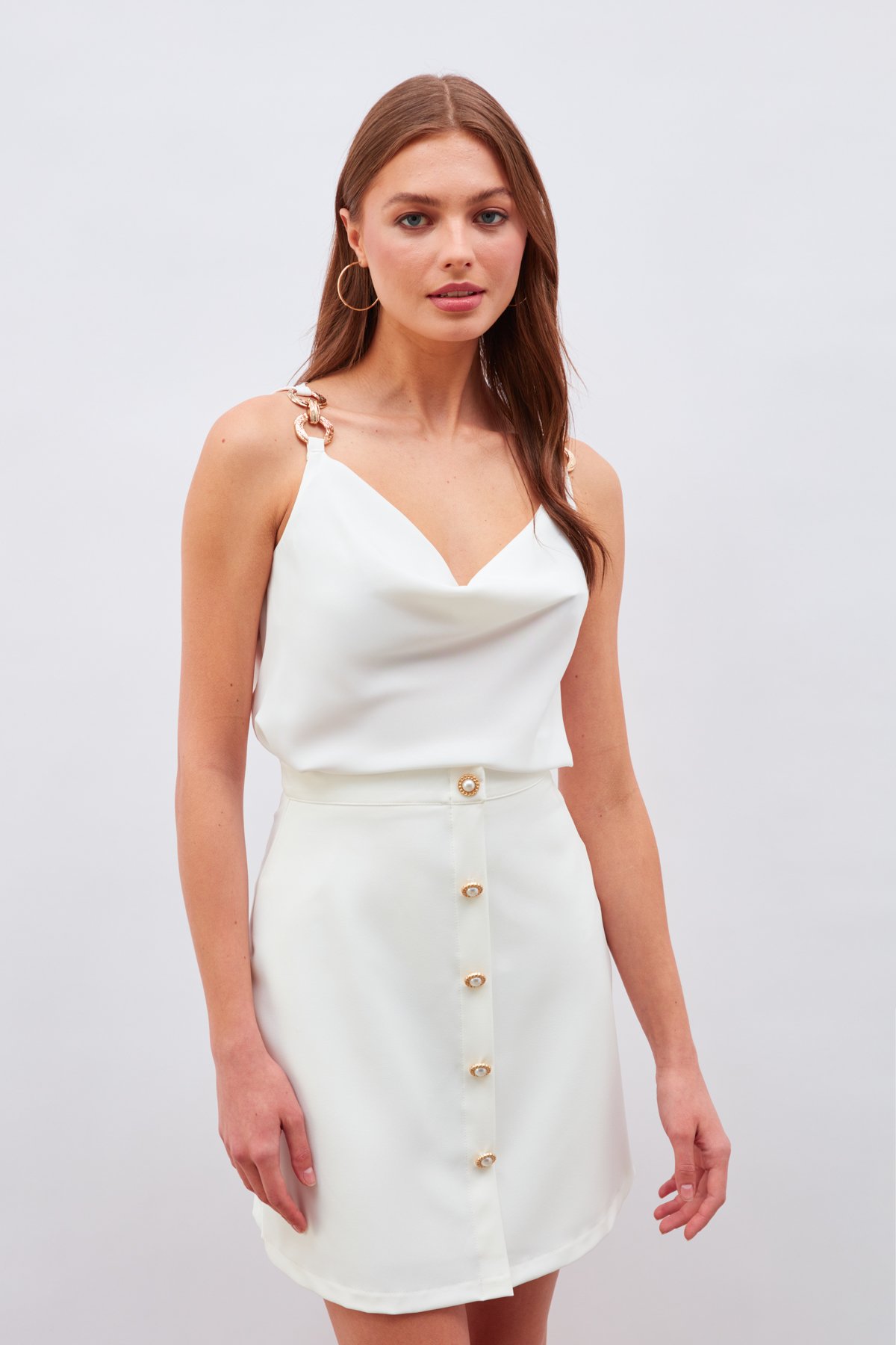 Askı Aksesuar Detaylı Degaje Bluz - EKRU