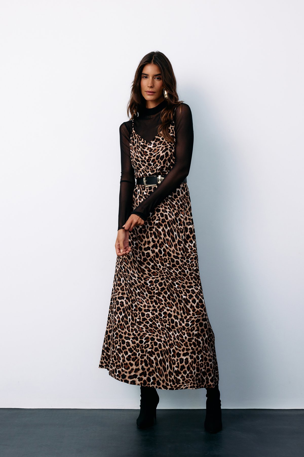 Askılı Leopar Desenli Saten Elbise - KAHVE