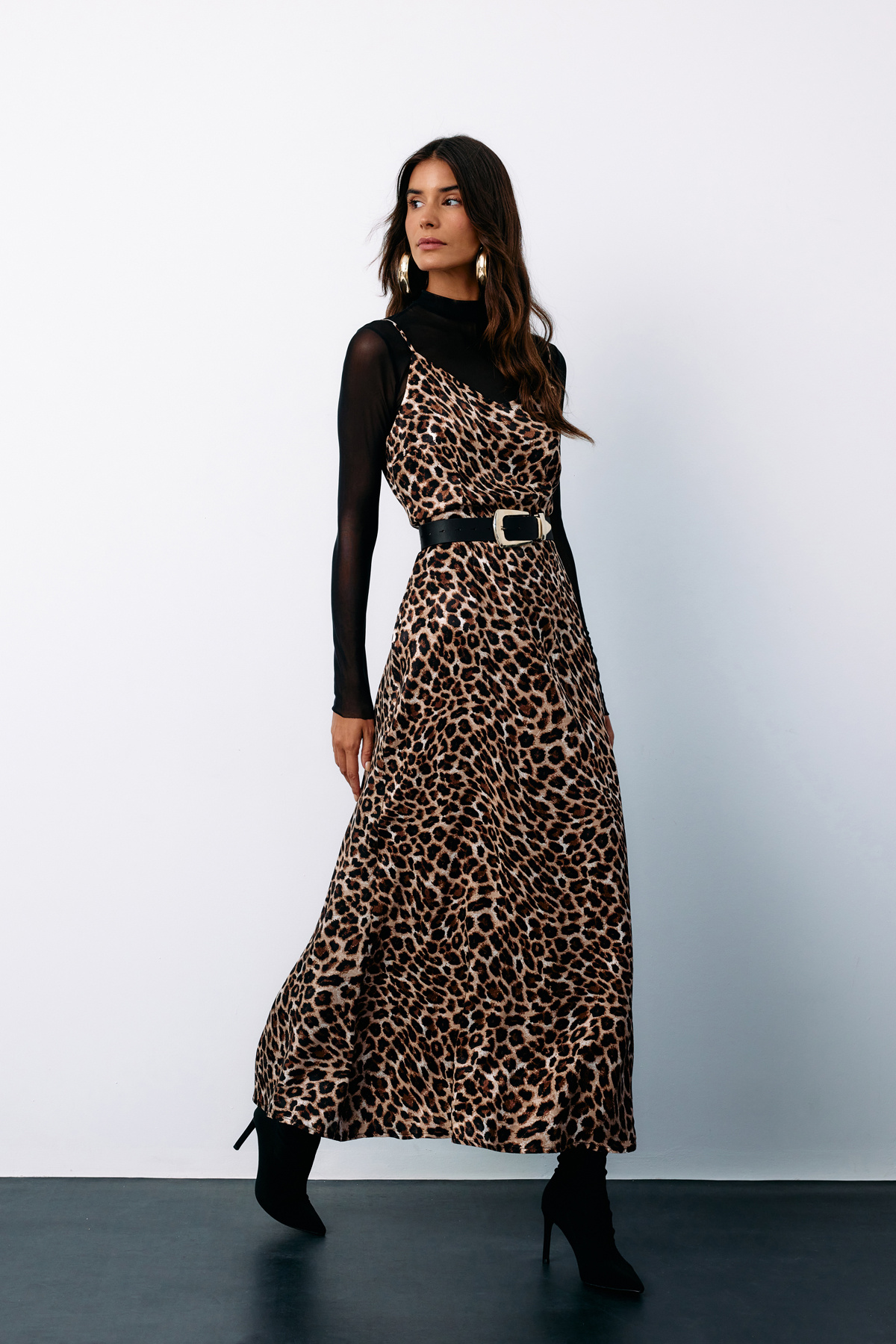 Askılı Leopar Desenli Saten Elbise - KAHVE