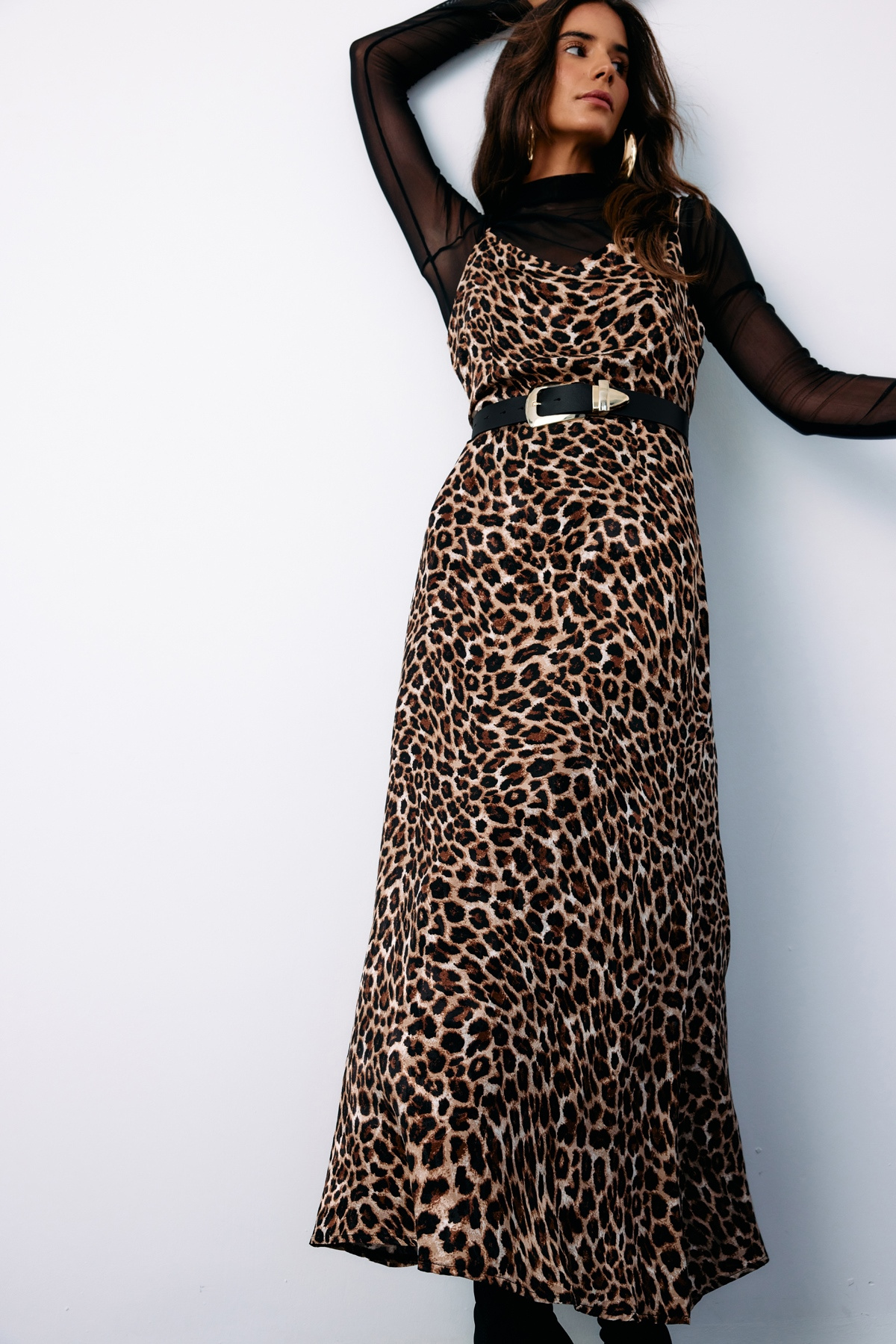 Askılı Leopar Desenli Saten Elbise - KAHVE