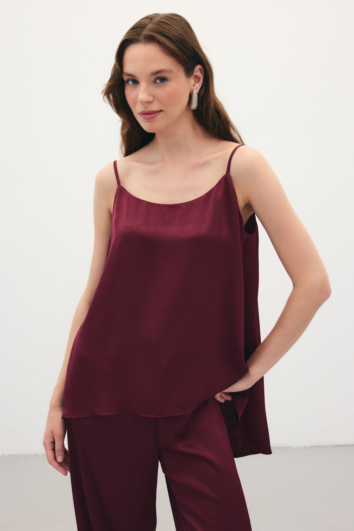 Askılı Saten Bluz - Bordo