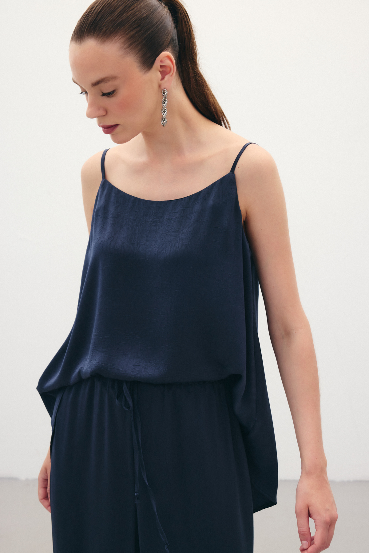 Askılı Saten Bluz - Lacivert