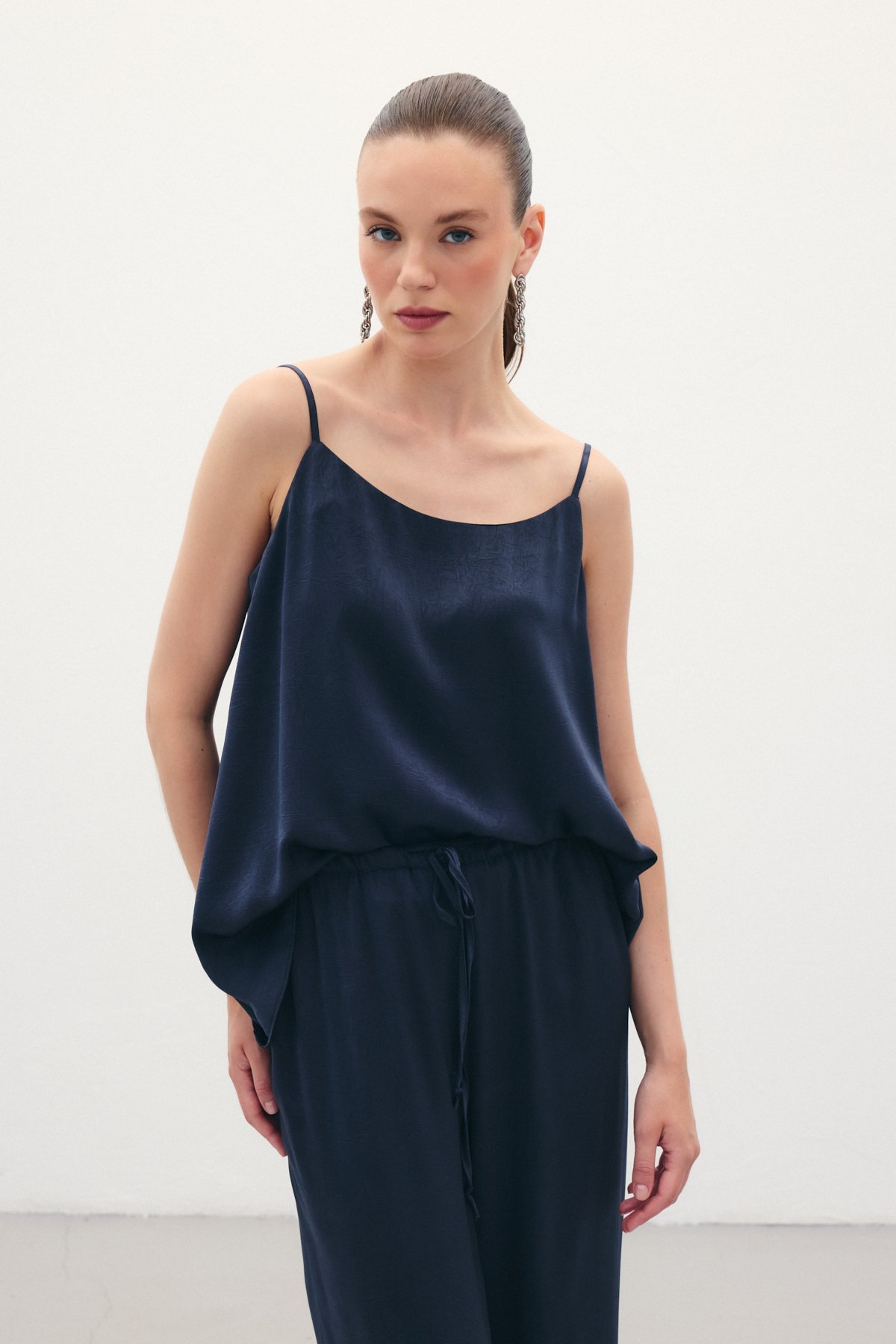 Askılı Saten Bluz - Lacivert