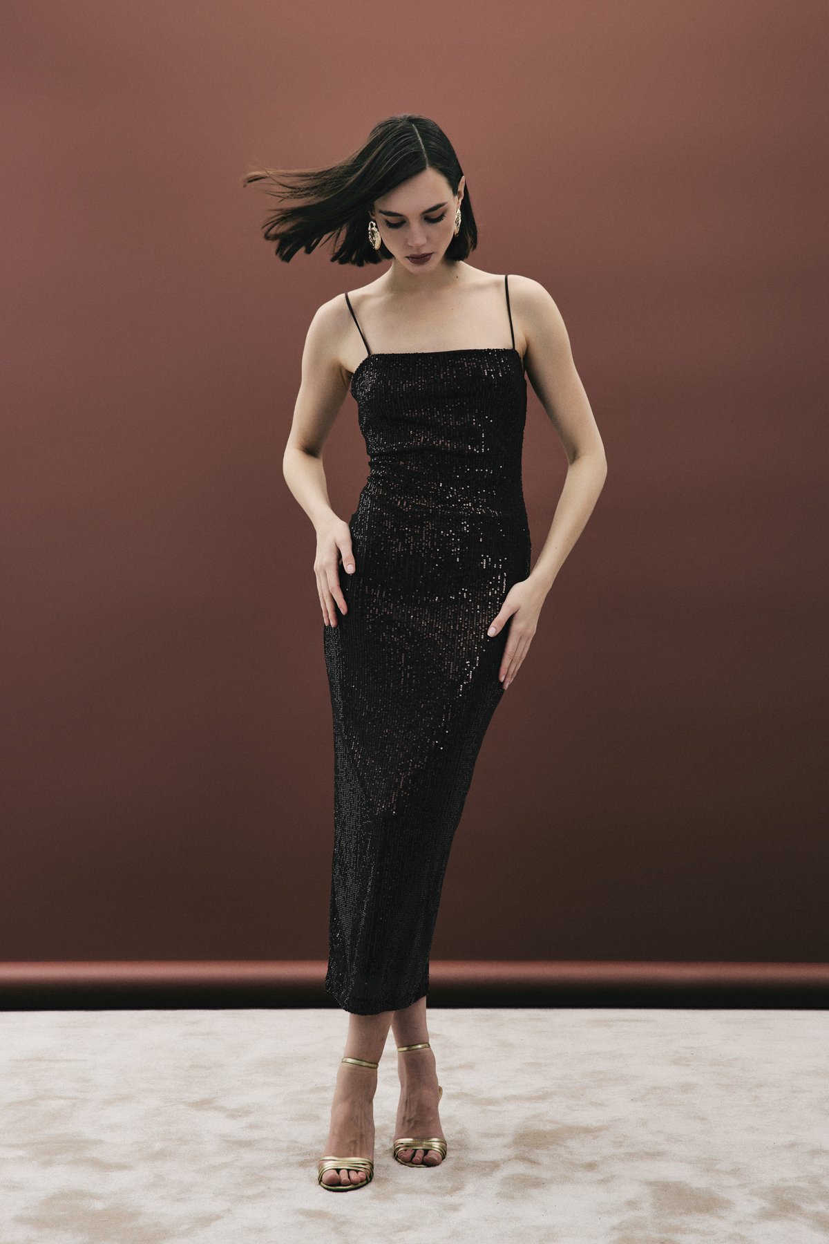 Askılı Uzun Payet Elbise - Kahve